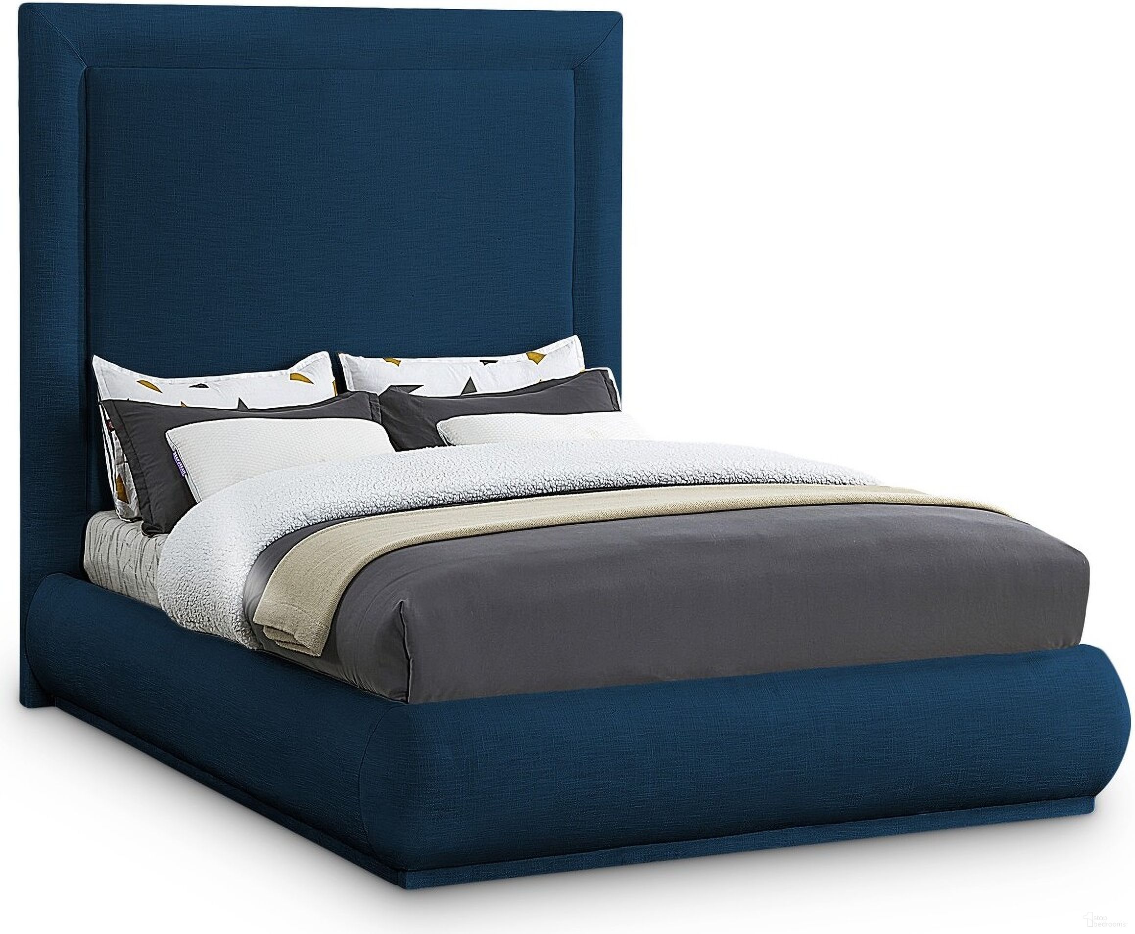 The appearance of Brooke Linen Textured Fabric King Bed In Navy designed by Meridian in the transitional interior design. This navy piece of furniture was selected by 1StopBedrooms from Brooke Collection to add a touch of cosiness and style into your home. Sku: BrookeNavy-K Box 1/2 (Headboard / Slats);BrookeNavy-K Box 2/2 (Siderails / Footboard / Legs). Bed Type: Panel Bed. Material: Wood. Bed Size: King.
