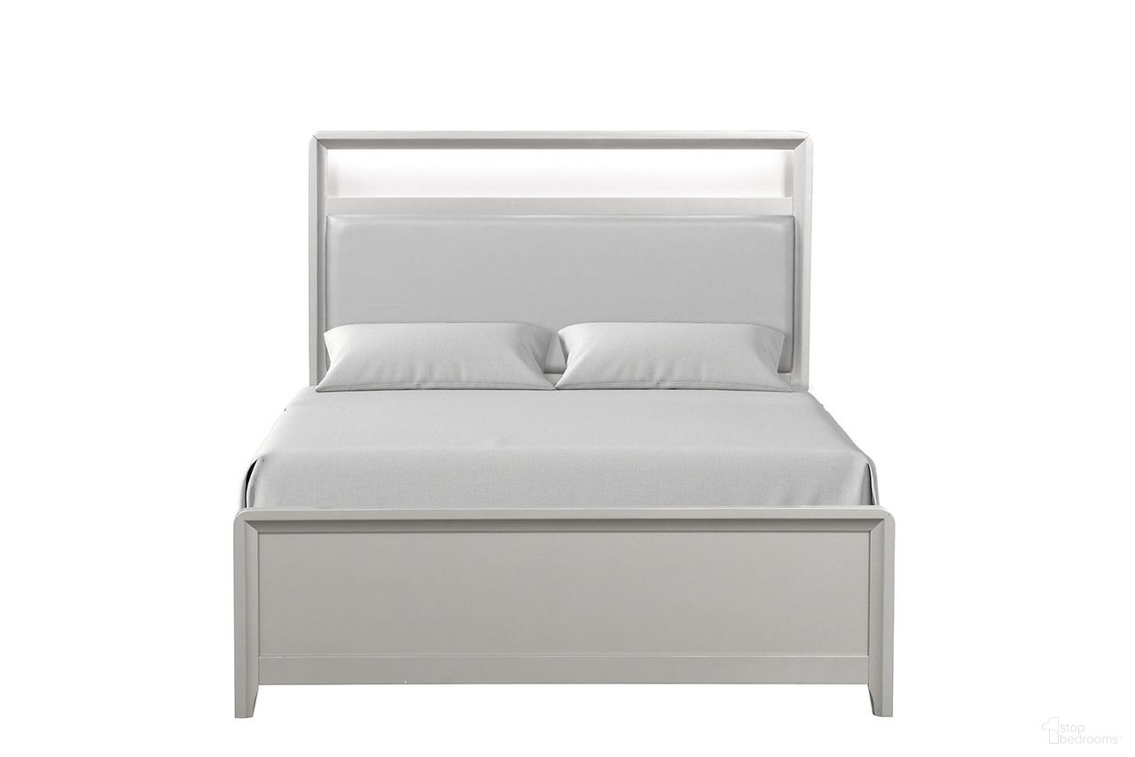 Bryne Queen Bed In Champagne