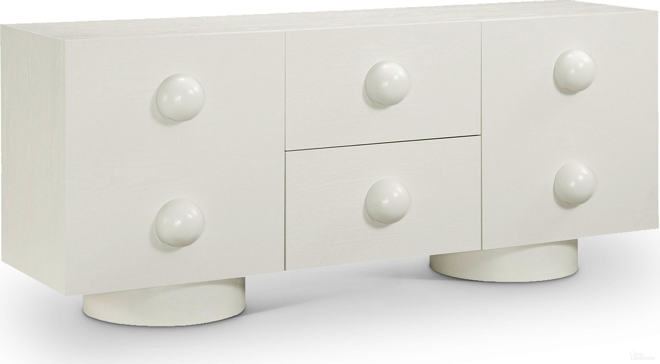 The appearance of Bubble Rubberwood with Oak Veneer Sideboard/Buffet In Cream designed by Meridian in the modern / contemporary interior design. This cream piece of furniture  was selected by 1StopBedrooms from Bubble Collection to add a touch of cosiness and style into your home. Sku: 77063Cream. Material: Rubberwood.