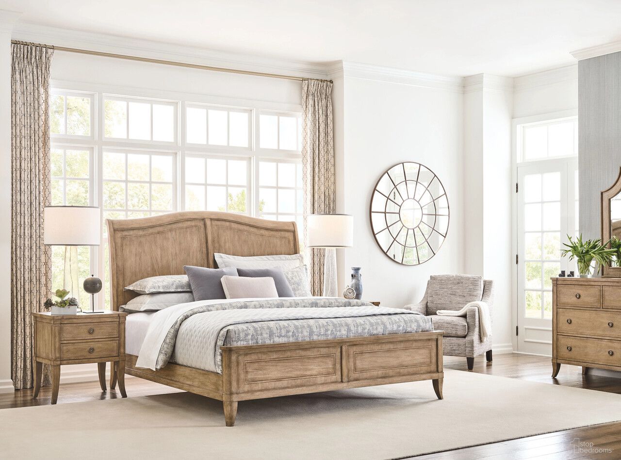 Cadence Sleigh Bedroom Set In Caramel