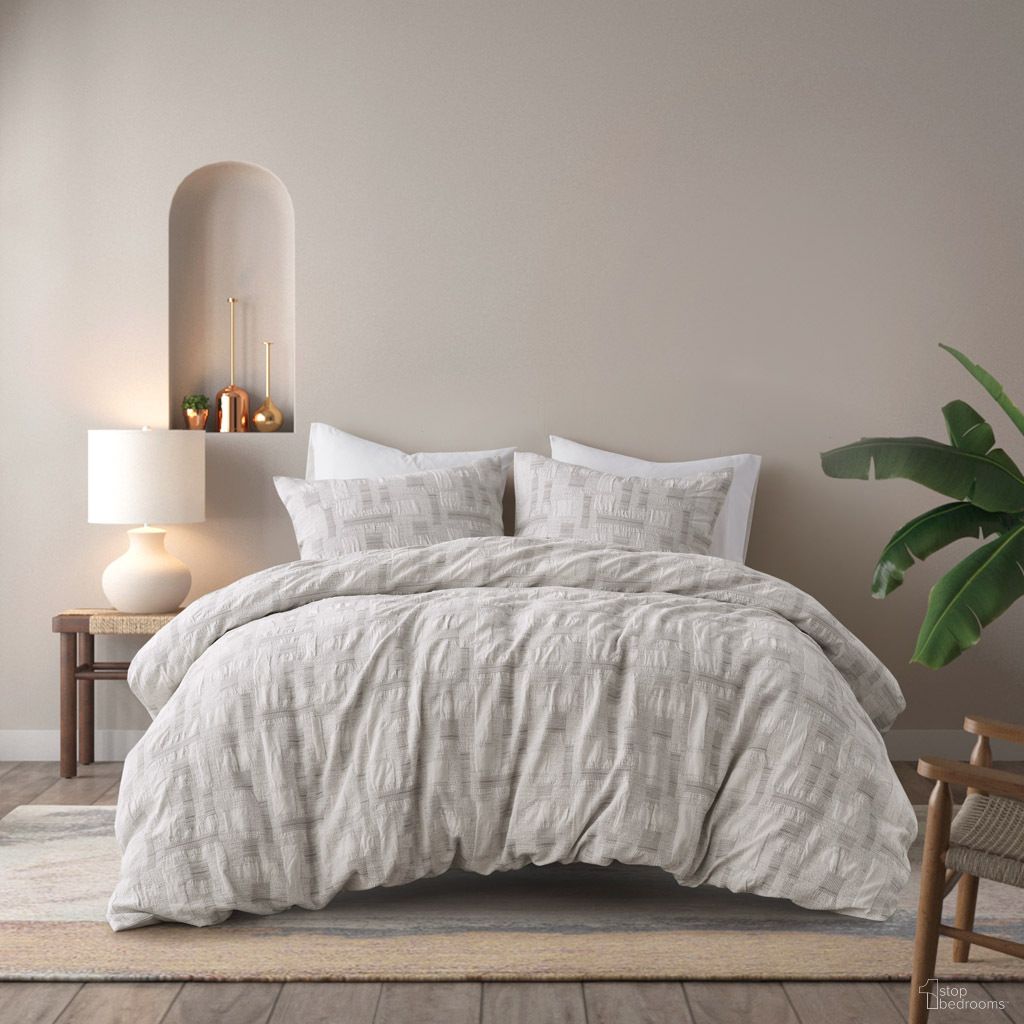 The appearance of Cairo 3 Piece Cotton Jacquard King/Cal King Duvet Set In Ivory designed by Olliix in the modern / contemporary interior design. This ivory piece of furniture was selected by 1StopBedrooms from Cairo Collection to add a touch of cosiness and style into your home. Sku: II12-1333. Bed Size: King. Material: Cotton.