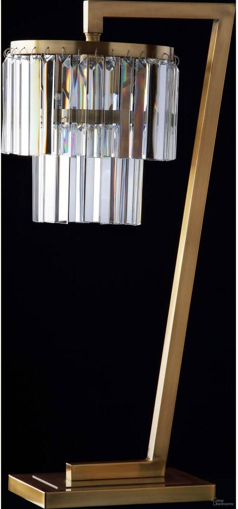 The appearance of Callum Brass Gold/Clear Table Lamp designed by Safavieh in the modern / contemporary interior design. This gold piece of furniture was selected by 1StopBedrooms from Safavieh TBL Collection to add a touch of cosiness and style into your home. Sku: TBL4073A. Material: Brass.