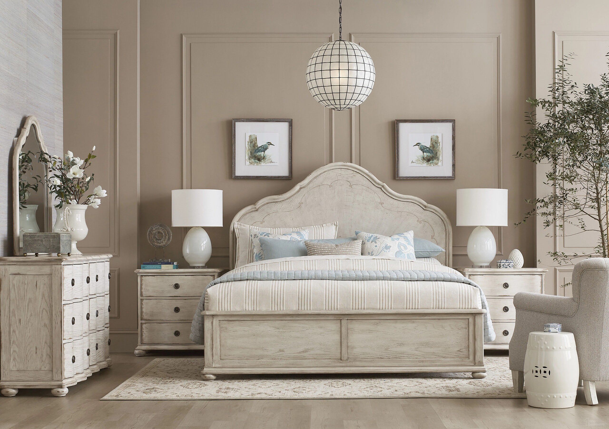 Cambric Bedroom Set In Creme