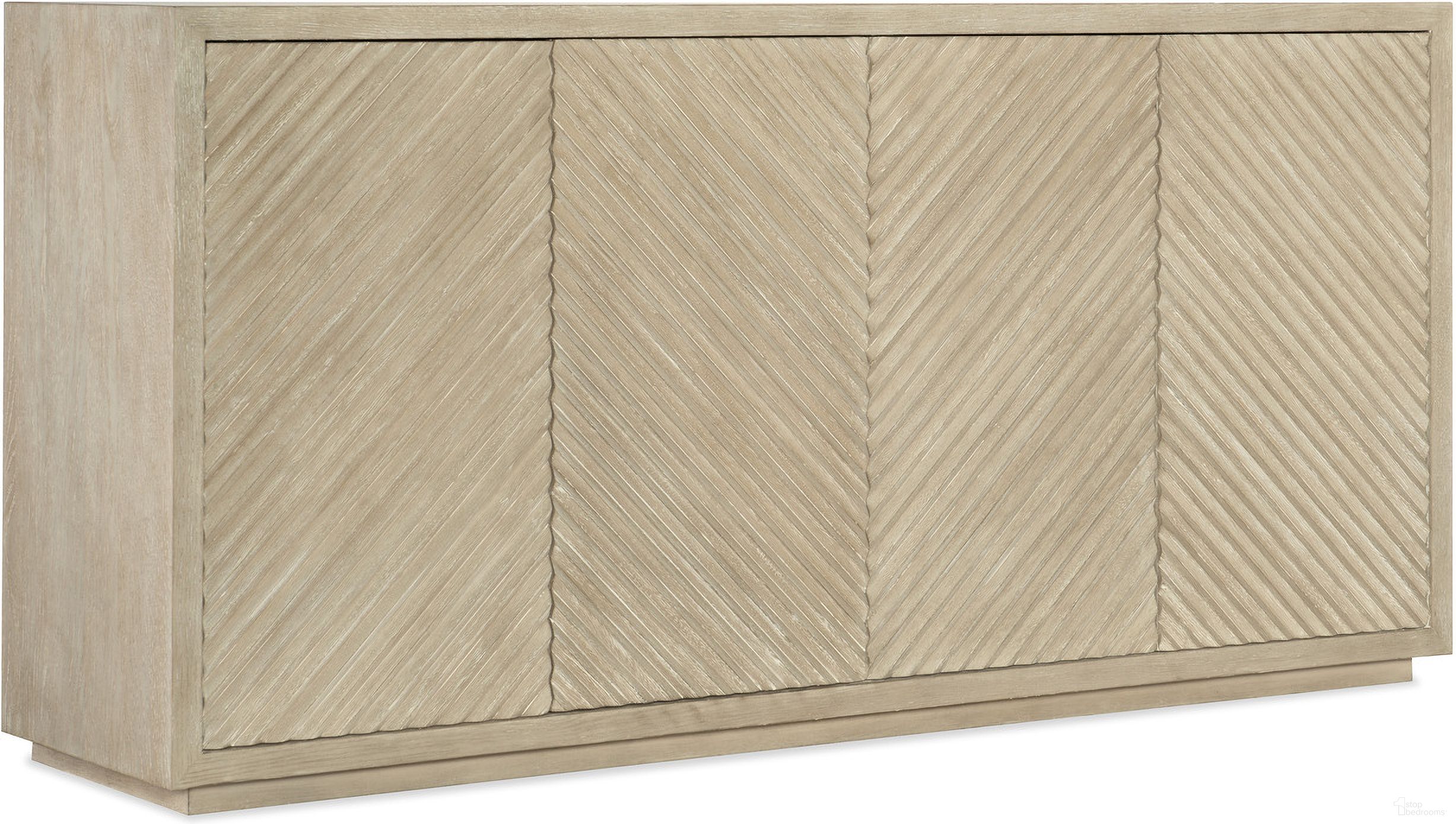 The appearance of Cascade Credenza In Light Wood designed by Hooker in the transitional interior design. This light wood piece of furniture  was selected by 1StopBedrooms from Cascade Collection to add a touch of cosiness and style into your home. Sku: 6120-75900-80. Material: Oak Veneer.