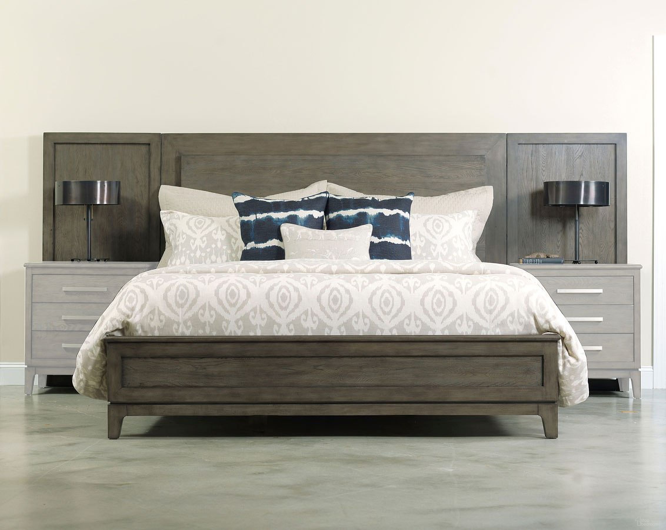 The appearance of Cascade Kline Wall Bed (King) designed by Kincaid in the transitional interior design. This sable piece of furniture was selected by 1StopBedrooms from Cascade Collection to add a touch of cosiness and style into your home. Sku: 863-306;863-307;863-R42;863-P35;863-P35. Bed Type: Panel Bed. Bed Size: King. Material: Solid Wood.