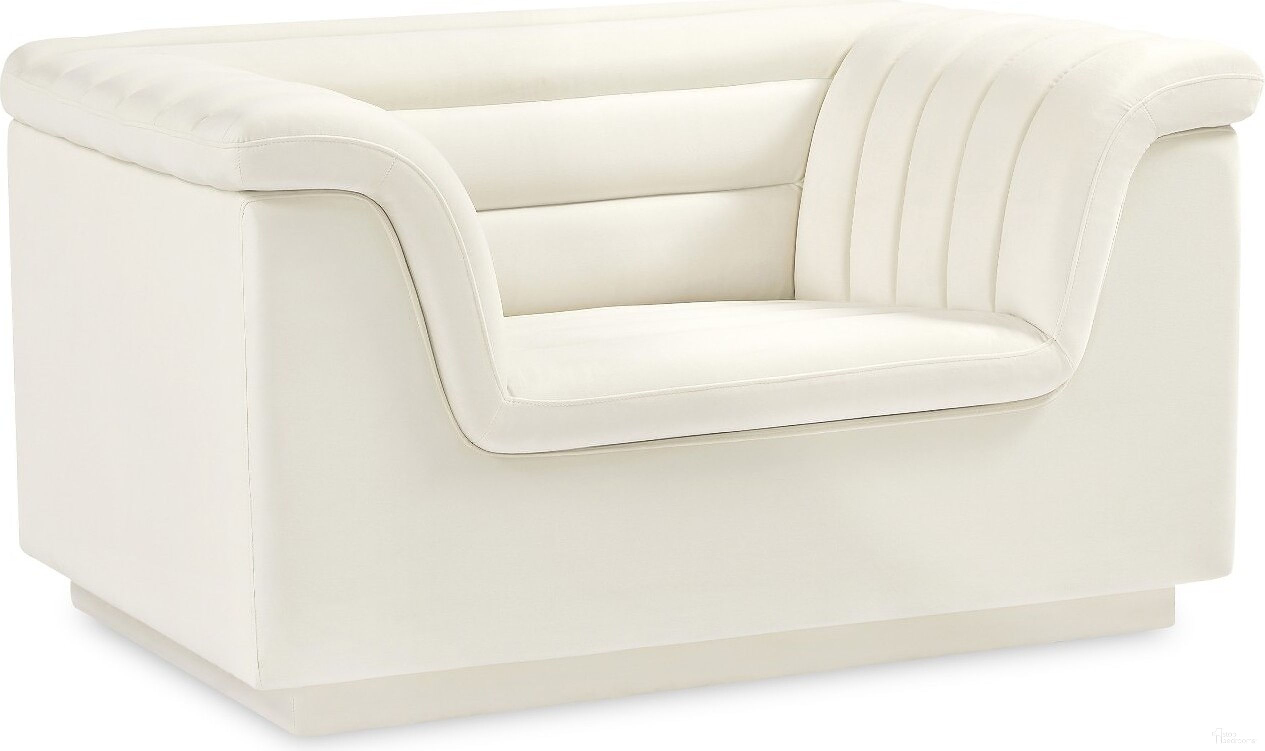 The appearance of Cascade Velvet Fabric Chair In Cream designed by Meridian in the modern / contemporary interior design. This cream piece of furniture was selected by 1StopBedrooms from Cascade Collection to add a touch of cosiness and style into your home. Sku: 192Cream-C. Material: Velvet.