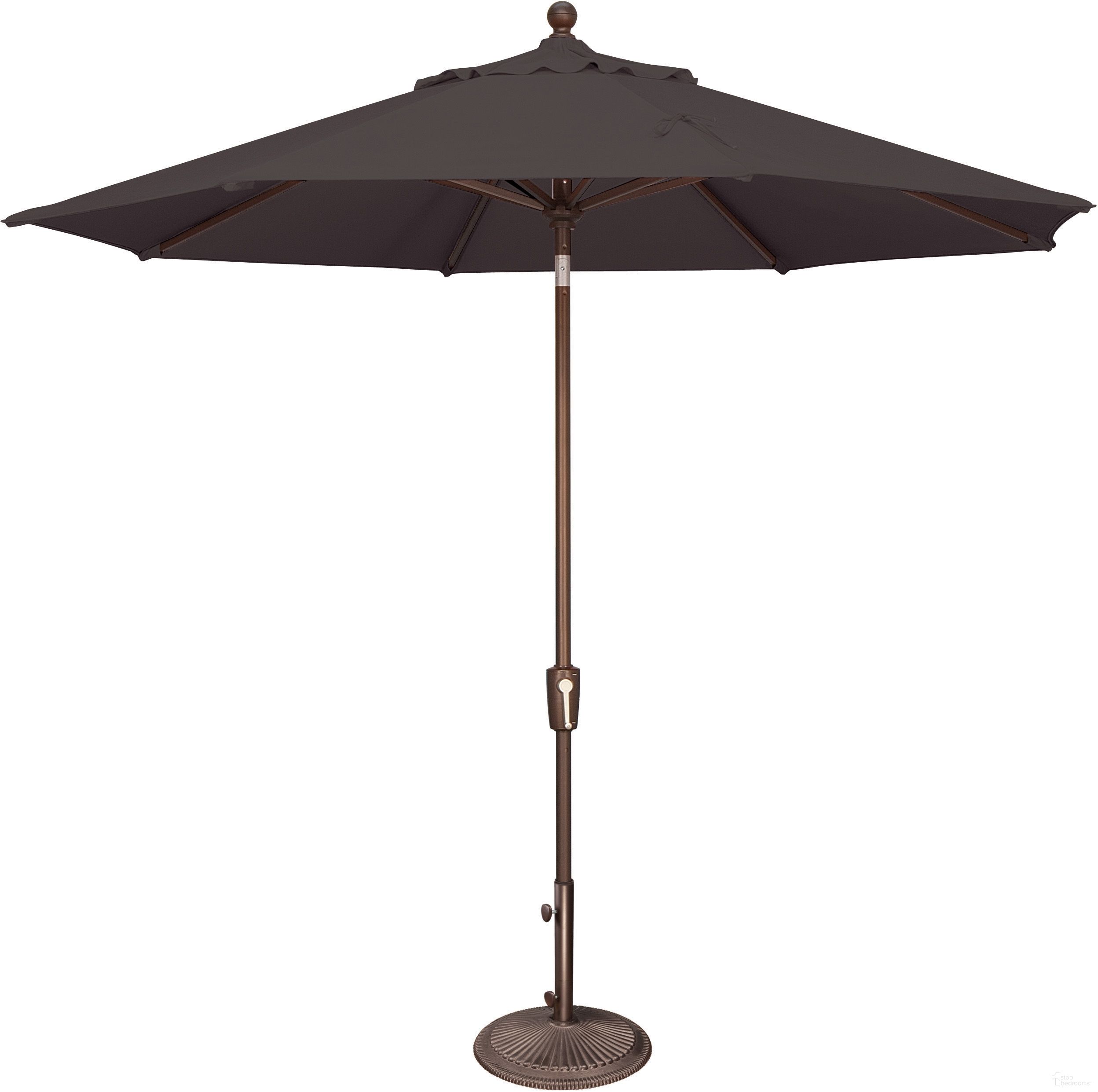 The appearance of Catalina 9' Octagon Push Button Tilt Umbrella In Black and Bronze designed by Simplyshade in the traditional interior design. This black/bronze piece of furniture was selected by 1StopBedrooms from Catalina Collection to add a touch of cosiness and style into your home. Sku: SSUM92-09-00/2408. Material: Olefin.