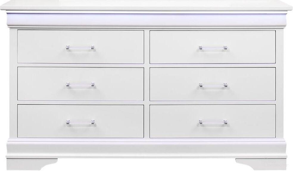 The appearance of Charlie White Dresser designed by Global Furniture USA in the modern / contemporary interior design. This white piece of furniture was selected by 1StopBedrooms from Charlie Collection to add a touch of cosiness and style into your home. Sku: CHARLIE-WHITE-DR W/LED. Material: Rubberwood.