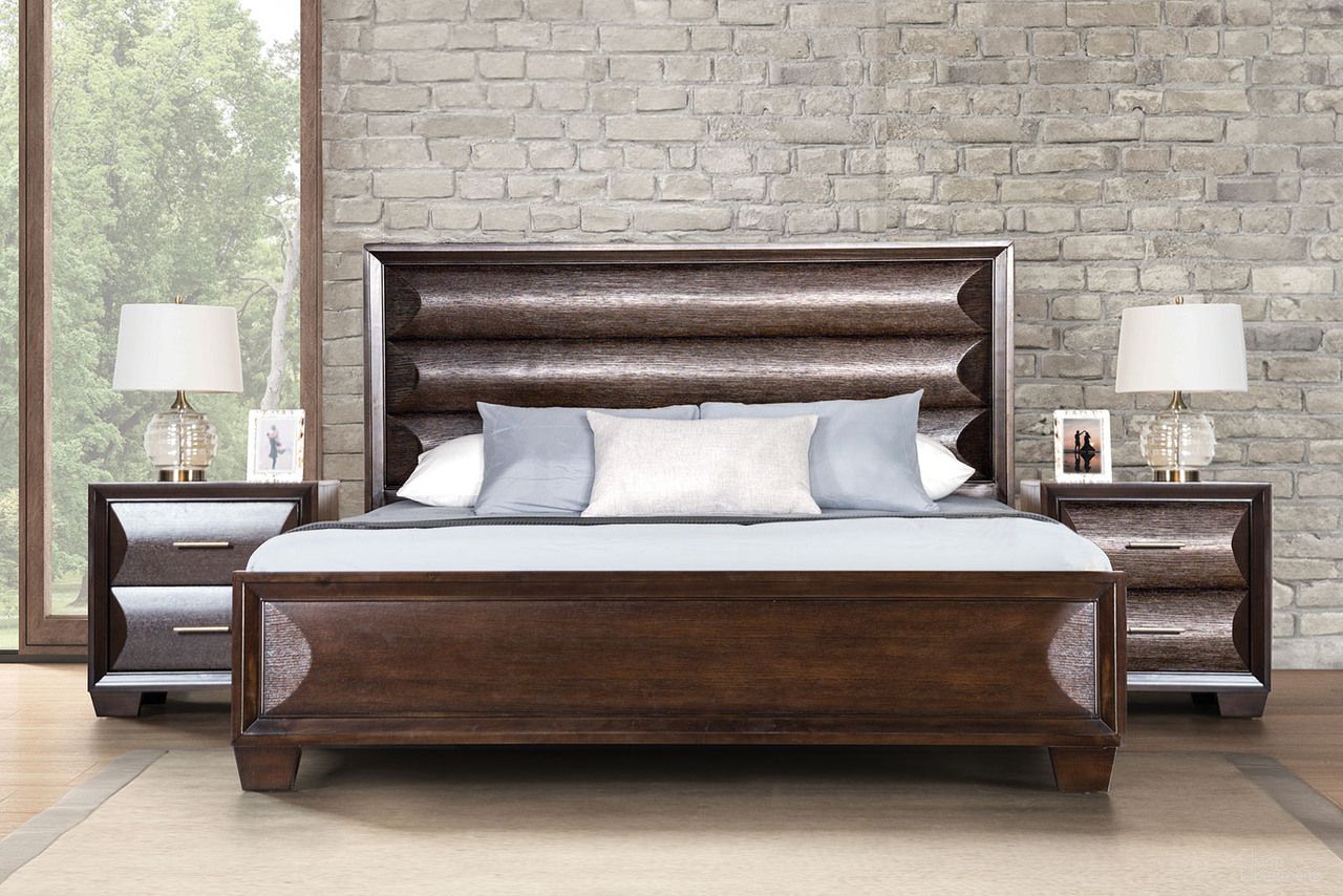Chemnitz Eastern king Bed In Espresso