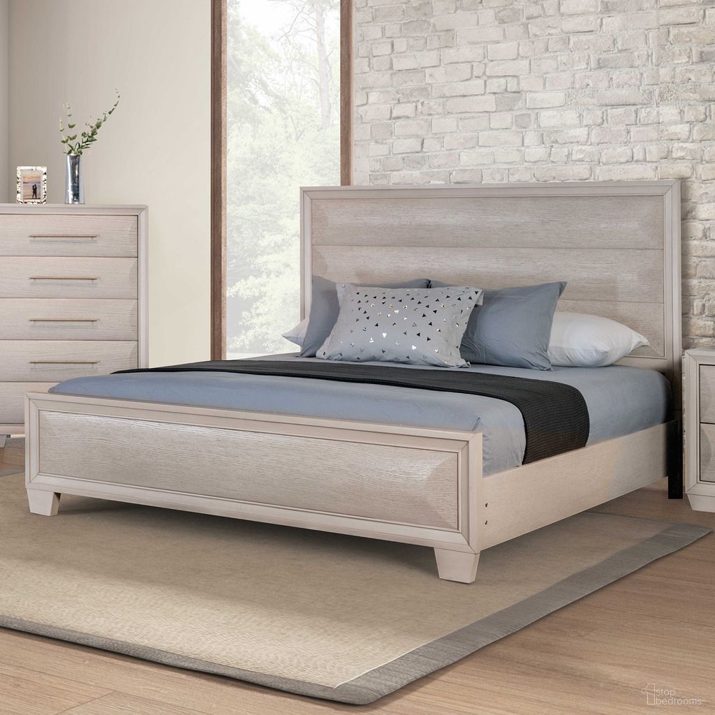 Chemnitz Eastern king Bed In White Oak