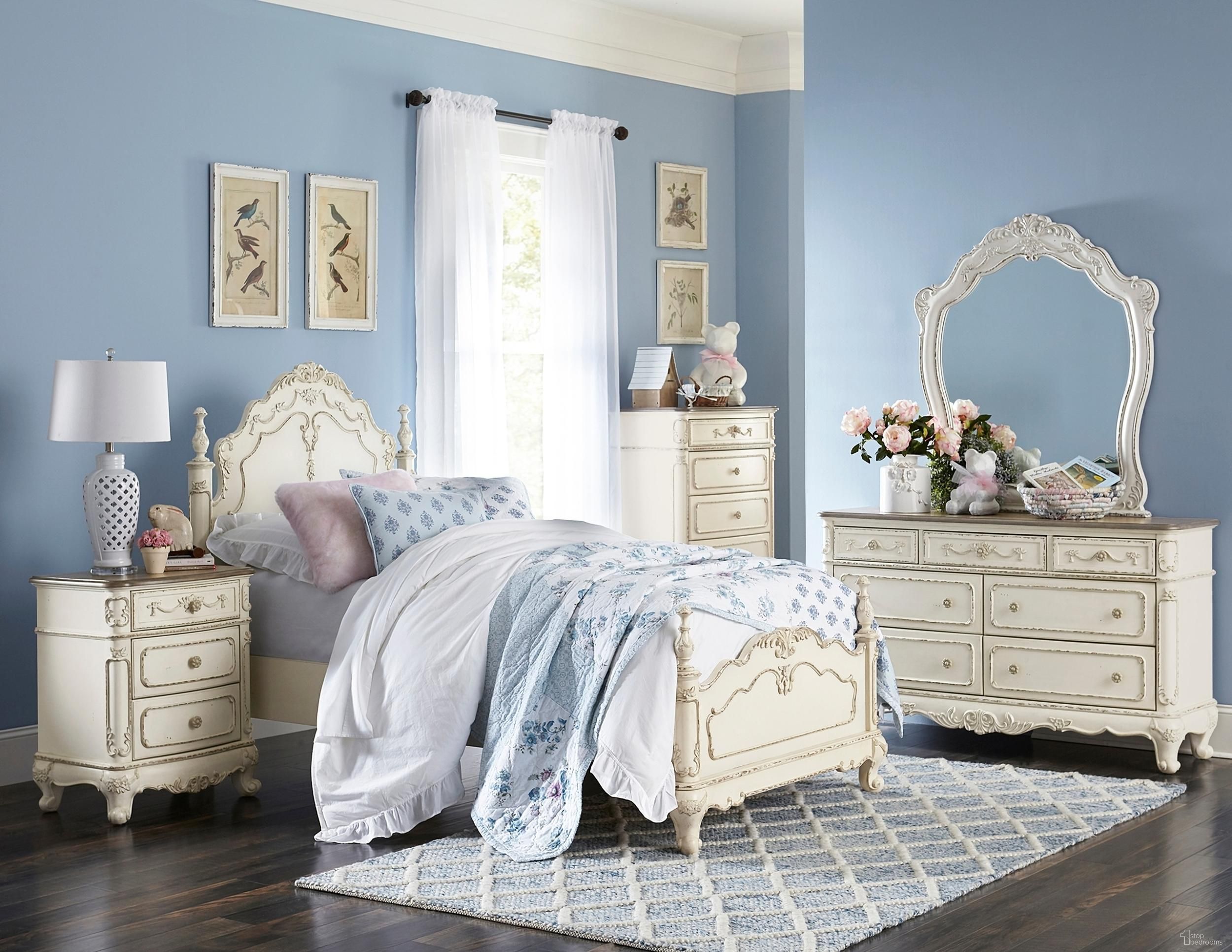 Cinderella Youth Bedroom Set In Gray and White
