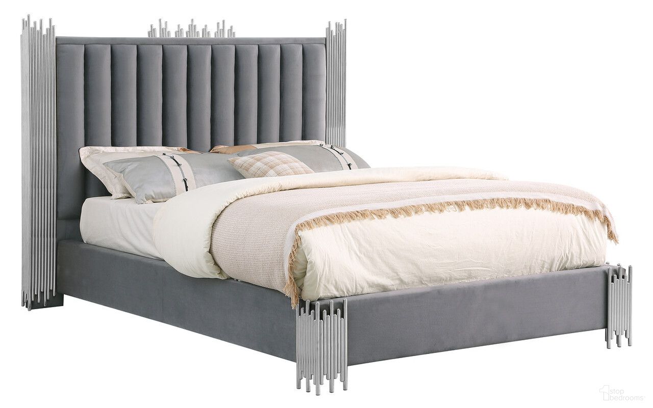 The appearance of Clarisse Queen Platform Bed In Dark Gray Velvet and Stainless Steel designed by Best Quality Furniture in the modern / contemporary interior design. This dark gray and stainless steel piece of furniture was selected by 1StopBedrooms from Clarisse Collection to add a touch of cosiness and style into your home. Sku: B01-Q-HB;B01-Q-FBSR. Bed Type: Platform Bed. Bed Size: Queen. Material: Velvet.
