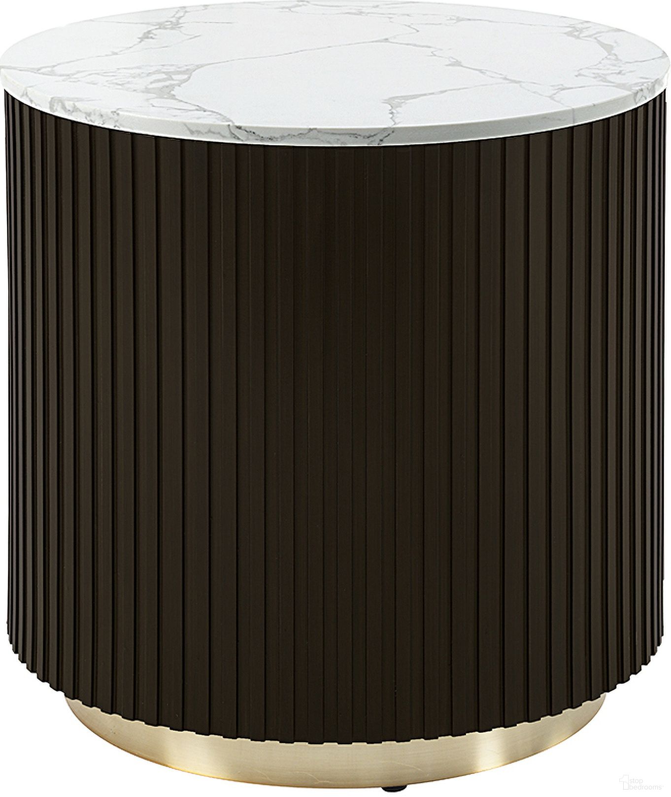 The appearance of Clayten End Table In White and Espresso designed by ACME in the modern / contemporary interior design. This white/espresso piece of furniture was selected by 1StopBedrooms from Clayten Collection to add a touch of cosiness and style into your home. Sku: LV03946. Material: Wood.