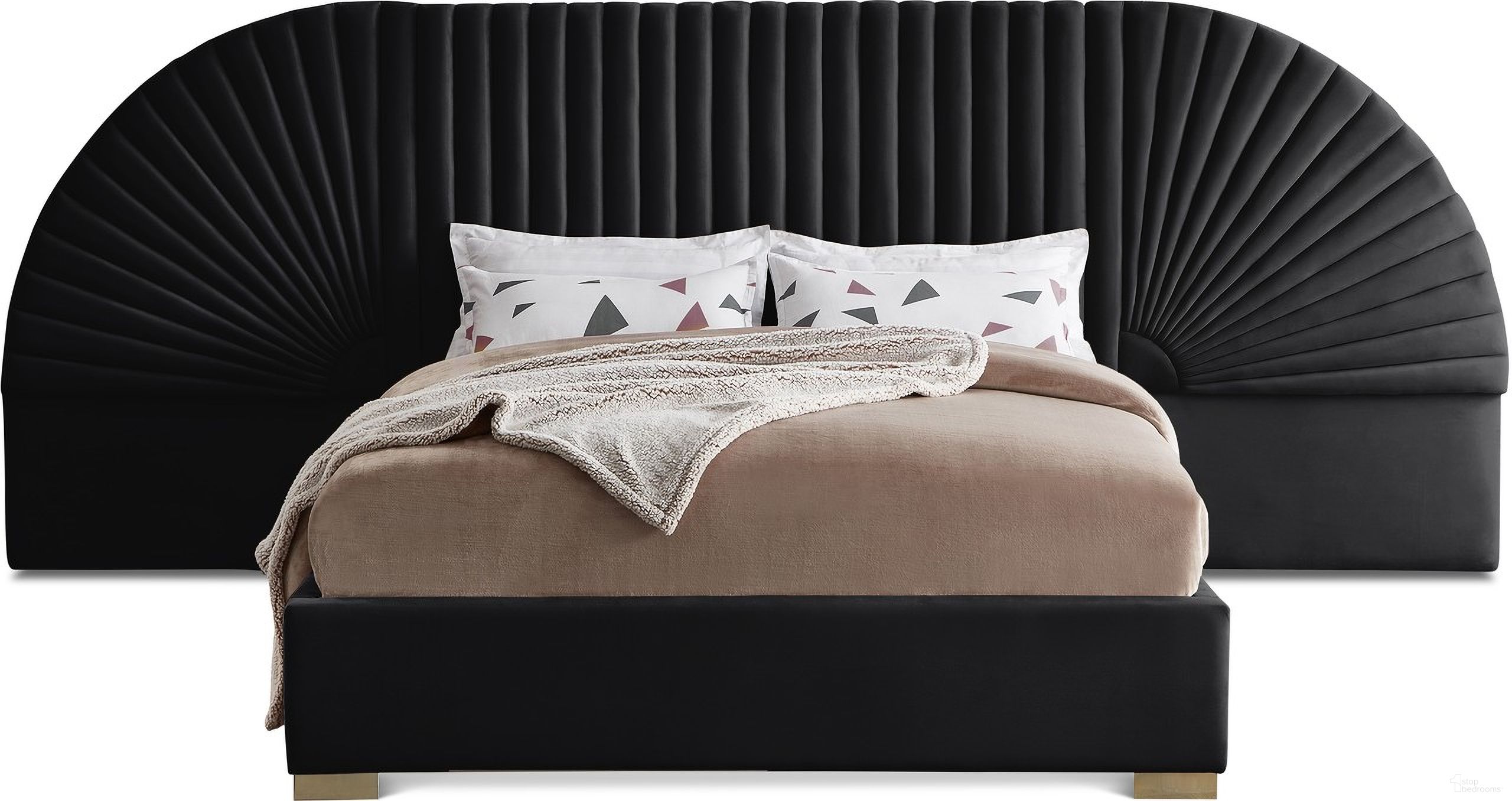 The appearance of Cleo Velvet King Bed In Black designed by Meridian in the modern / contemporary interior design. This black piece of furniture was selected by 1StopBedrooms from Cleo Collection to add a touch of cosiness and style into your home. Sku: CleoBlack-K Box 1/3 (Headboard/Slats);CleoBlack-K Box 2/3 (2 Headboard Panels);CleoBlack-K Box 3/3 (Rails/Footboard/Center Support/Hardware). Bed Type: Panel Bed. Bed Size: King. Material: Velvet.
