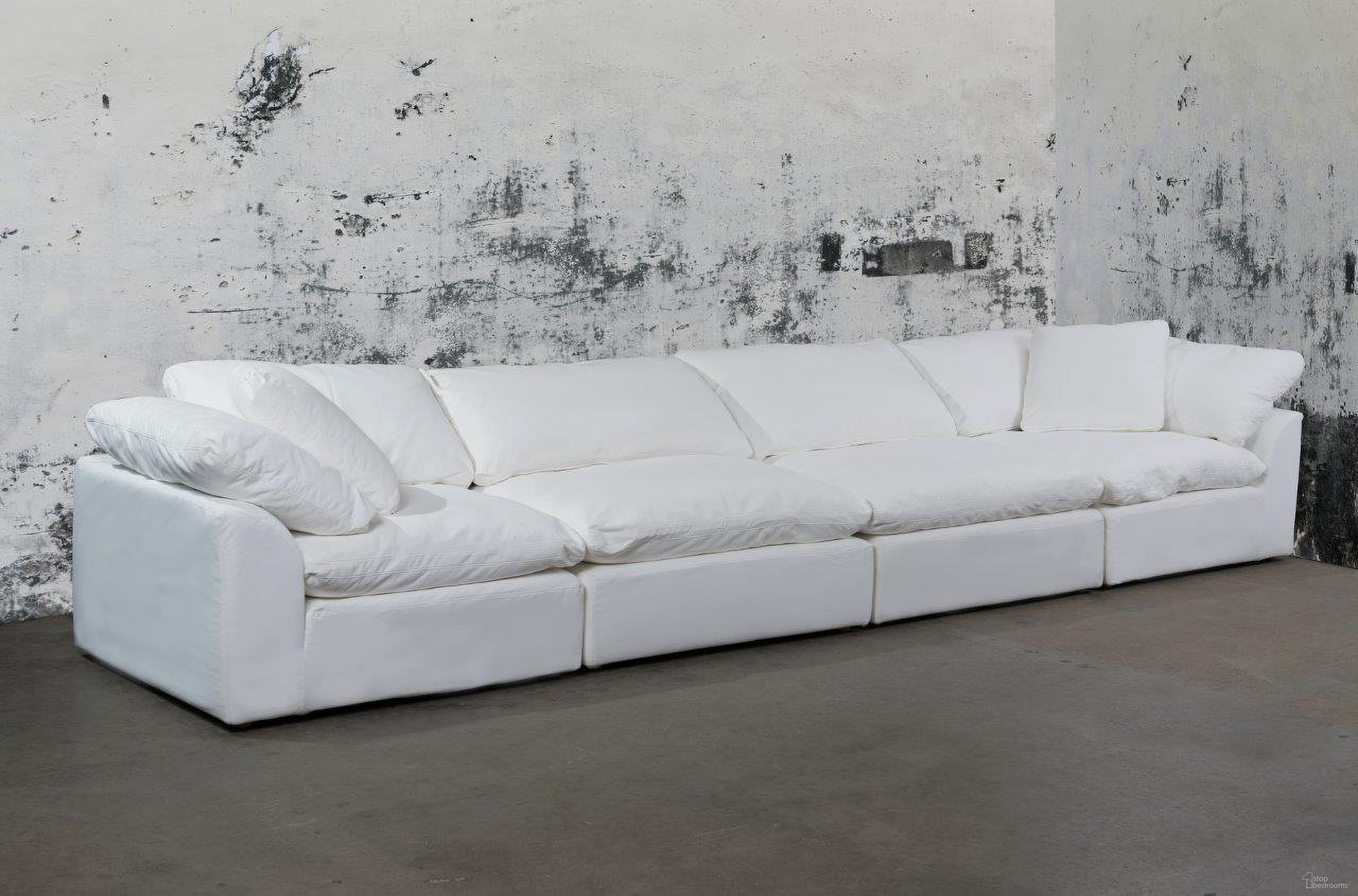 The appearance of Cloud Puff White 4 Piece Slipcovered Modular Sectional Sofa designed by Sunset Trading in the modern / contemporary interior design. This white piece of furniture was selected by 1StopBedrooms from Cloud Puff Collection to add a touch of cosiness and style into your home. Sku: SU-145851-391081;SU-145851-391081;SU-145837-391081;SU-145837-391081. Material: Performance Fabric. Layout: Modular.