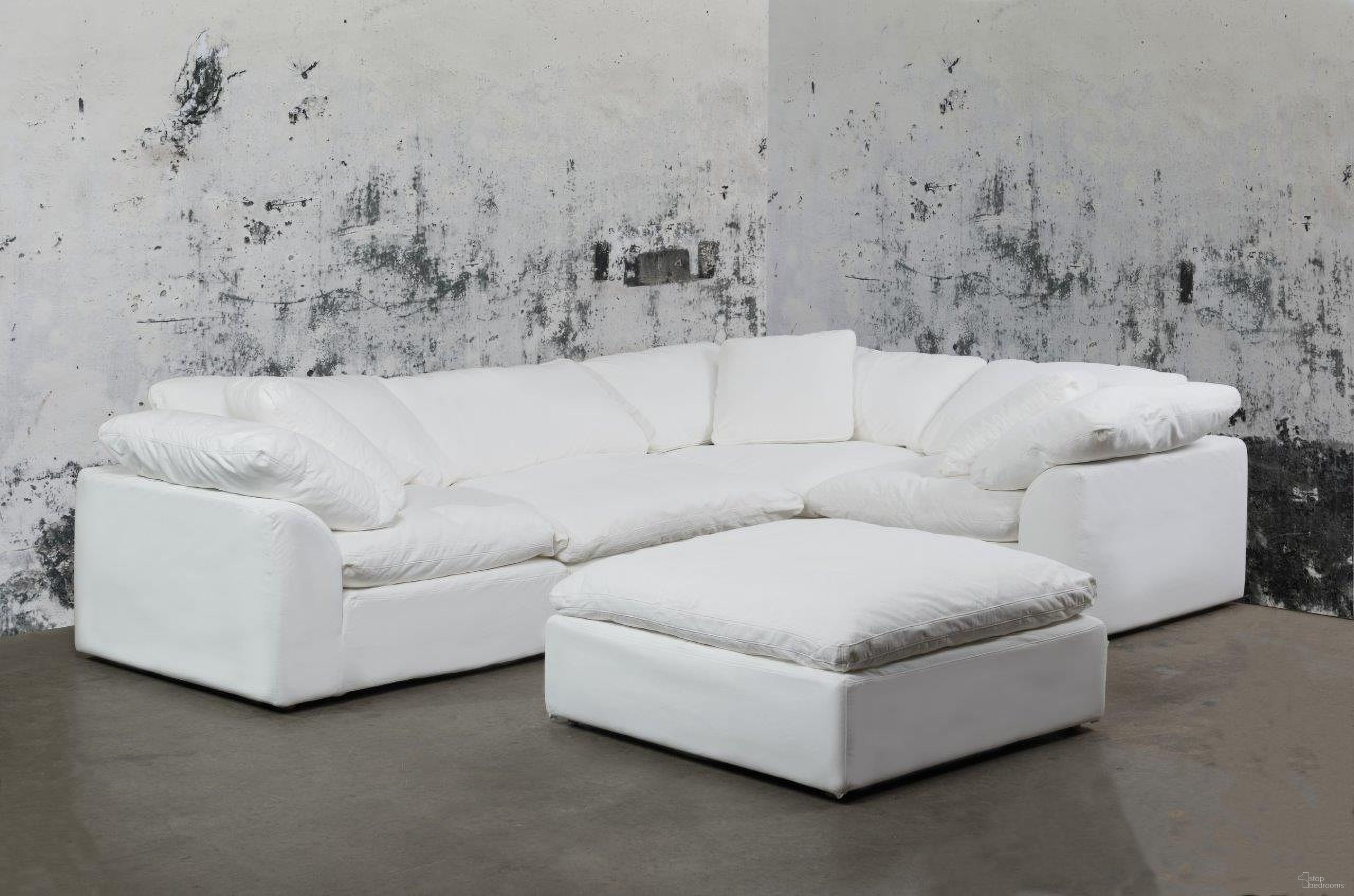 The appearance of Cloud Puff White 5 Piece Slipcovered Modular L Shaped Sectional Sofa with Ottoman designed by Sunset Trading in the modern / contemporary interior design. This white piece of furniture  was selected by 1StopBedrooms from Cloud Puff Collection to add a touch of cosiness and style into your home. Sku: SU-145851-391081;SU-145851-391081;SU-145851-391081;SU-145837-391081;SU-145830-391081. Material: Performance Fabric. Layout: L-Shape.