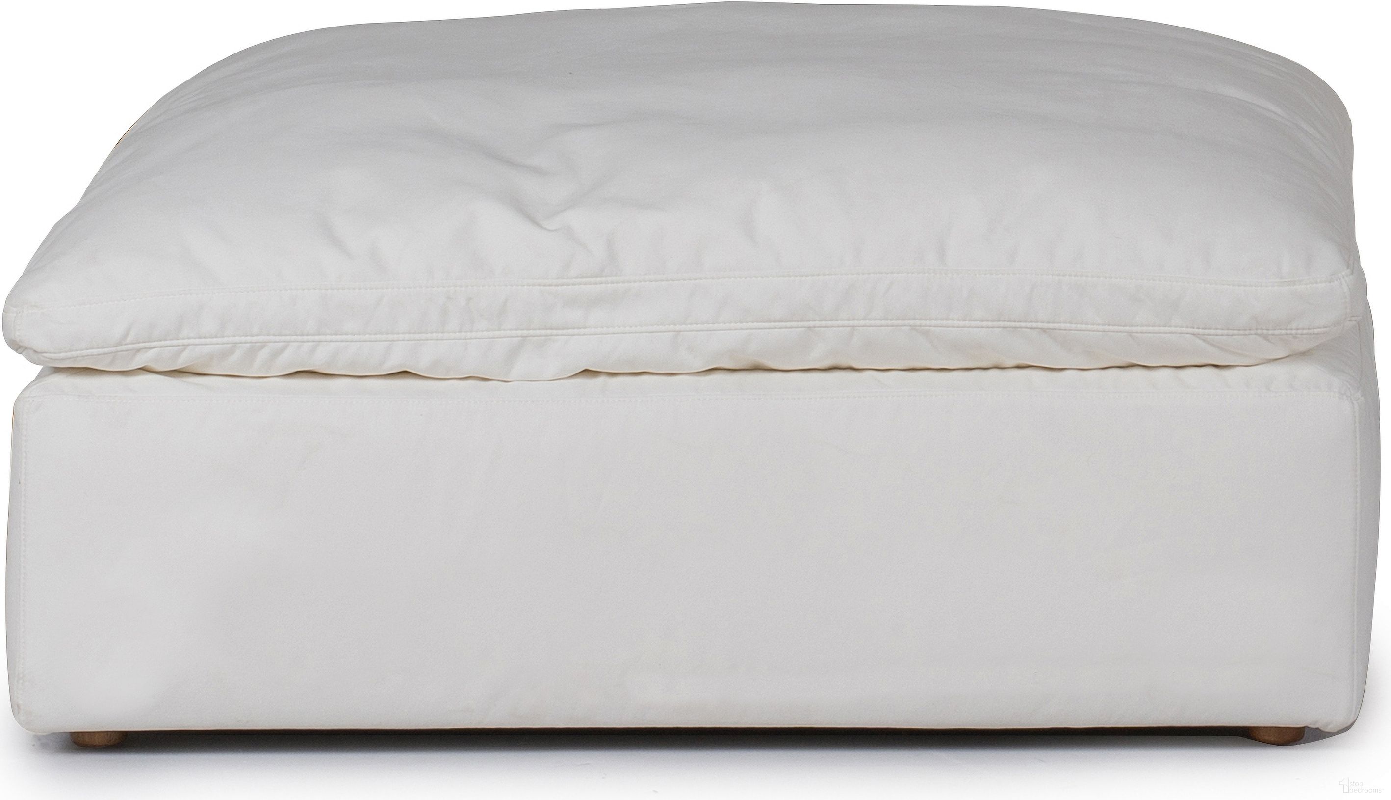 The appearance of Cloud Puff White Slipcovered Square Sectional Modular Ottoman designed by Sunset Trading in the modern / contemporary interior design. This white piece of furniture was selected by 1StopBedrooms from Cloud Puff Collection to add a touch of cosiness and style into your home. Sku: SU-145830-391081. Material: Performance Fabric.