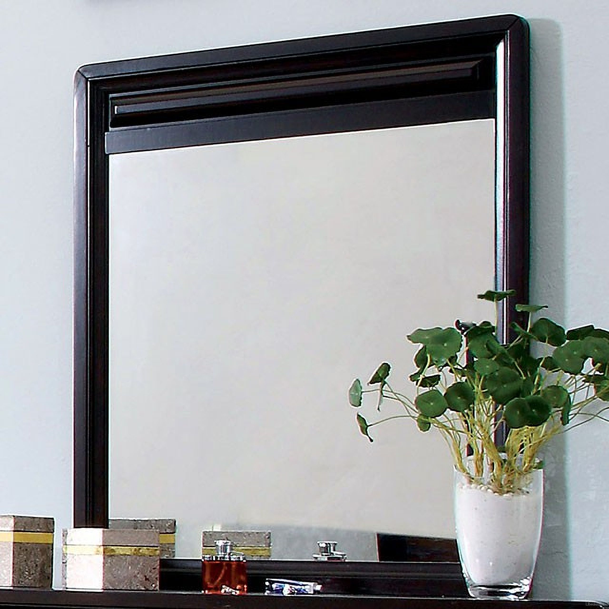 The appearance of Winsor Espresso Mirror designed by Furniture of America in the traditional interior design. This espresso piece of furniture was selected by 1StopBedrooms from Winsor Collection to add a touch of cosiness and style into your home. Sku: CM7058M. Material: Wood.