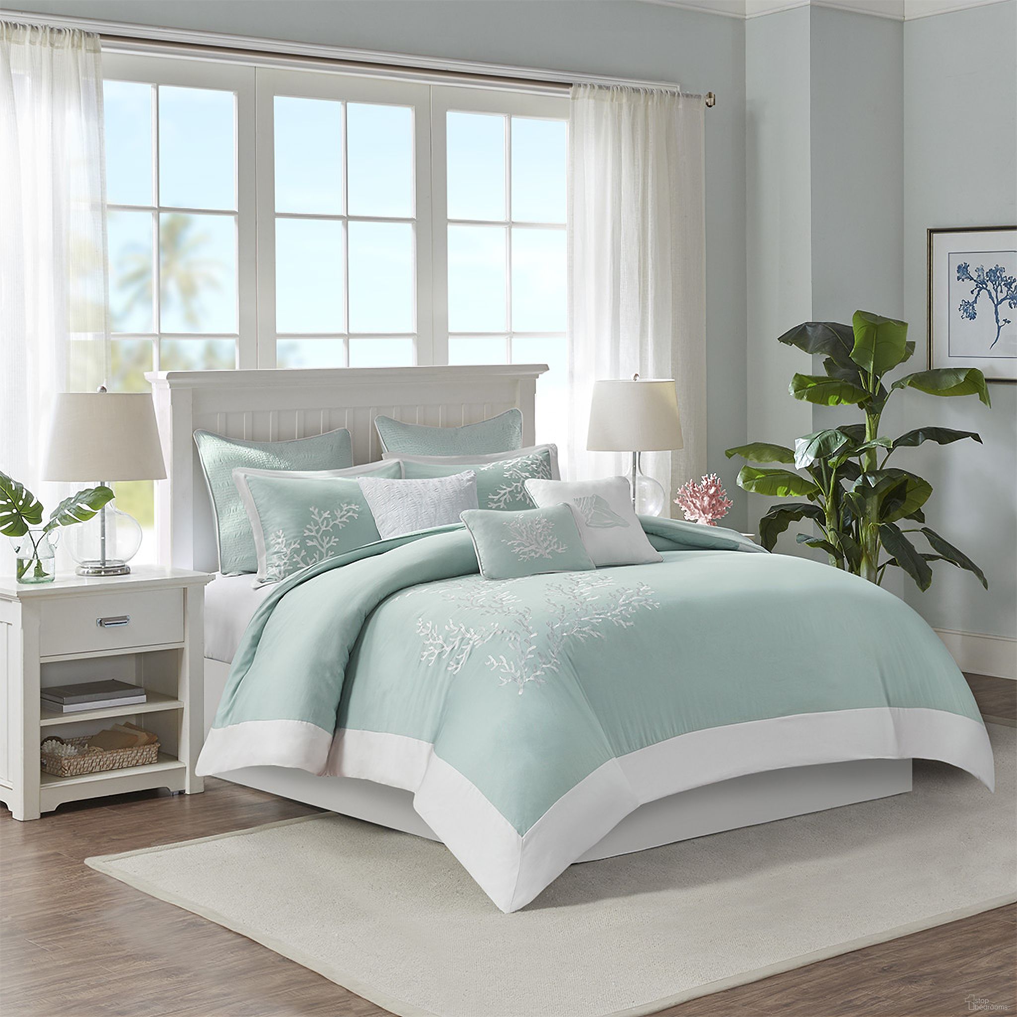 The appearance of Coastline Cotton Jacquard King Duvet Mini Set With Embroidery In Aqua designed by Olliix in the coastal interior design. This aqua piece of furniture was selected by 1StopBedrooms from Coastline Collection to add a touch of cosiness and style into your home. Sku: HH12-1543. Bed Size: King. Material: Cotton.