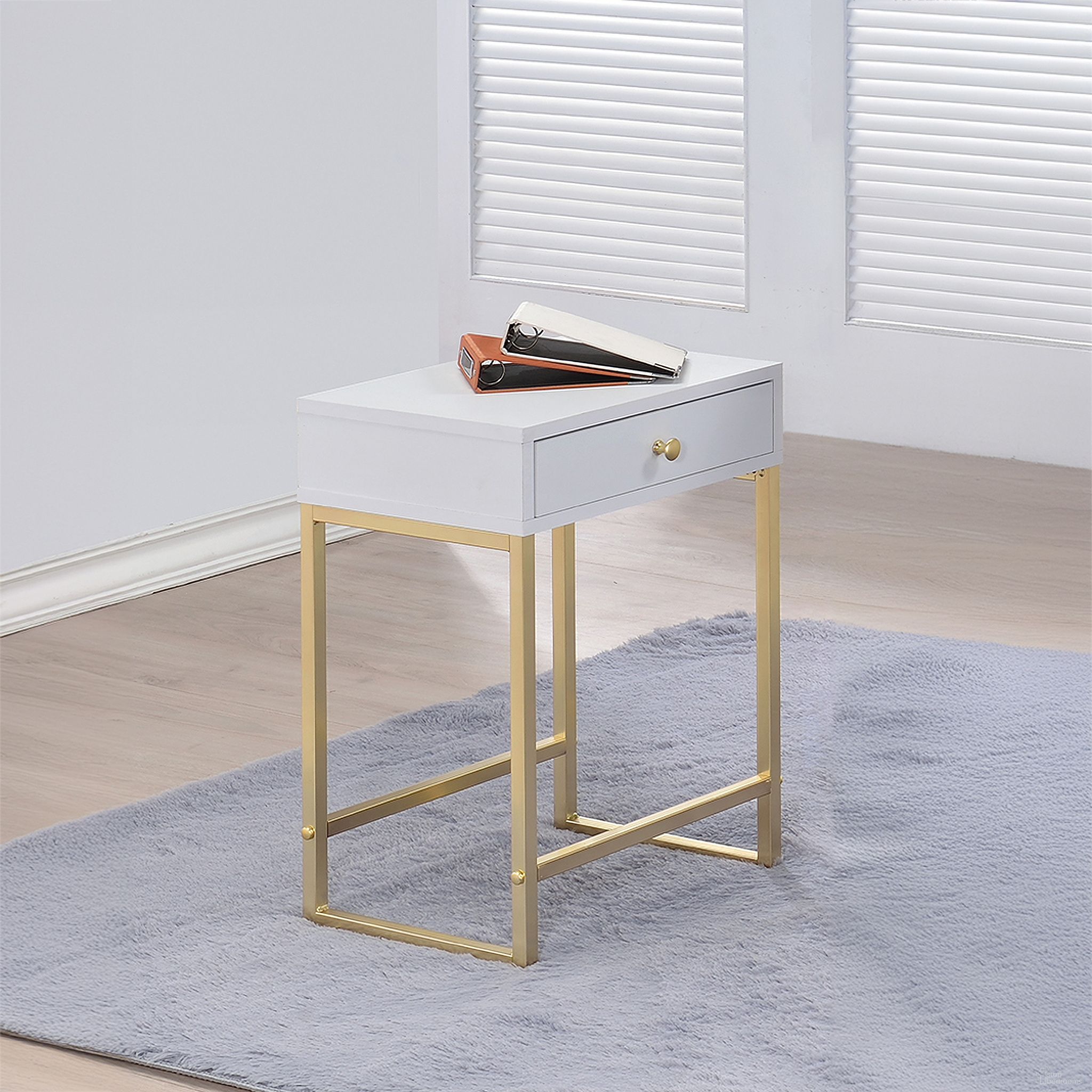 The appearance of Coleen White Side Table designed by ACME in the modern / contemporary interior design. This white piece of furniture  was selected by 1StopBedrooms from Coleen Collection to add a touch of cosiness and style into your home. Sku: 82298. Material: Fabric.