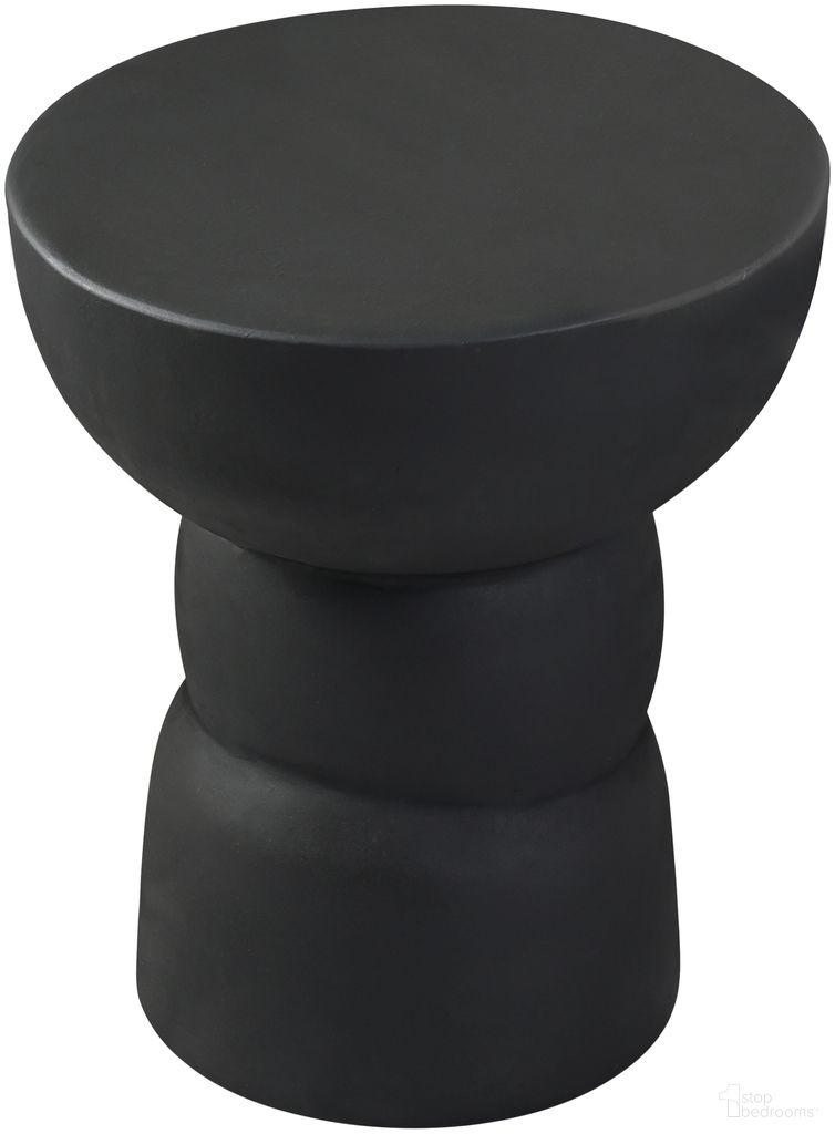 The appearance of Collins Aluminum End Table In Black designed by Meridian in the modern / contemporary interior design. This black piece of furniture  was selected by 1StopBedrooms from Collins Collection to add a touch of cosiness and style into your home. Sku: 99030Black-ET. Material: Aluminum.