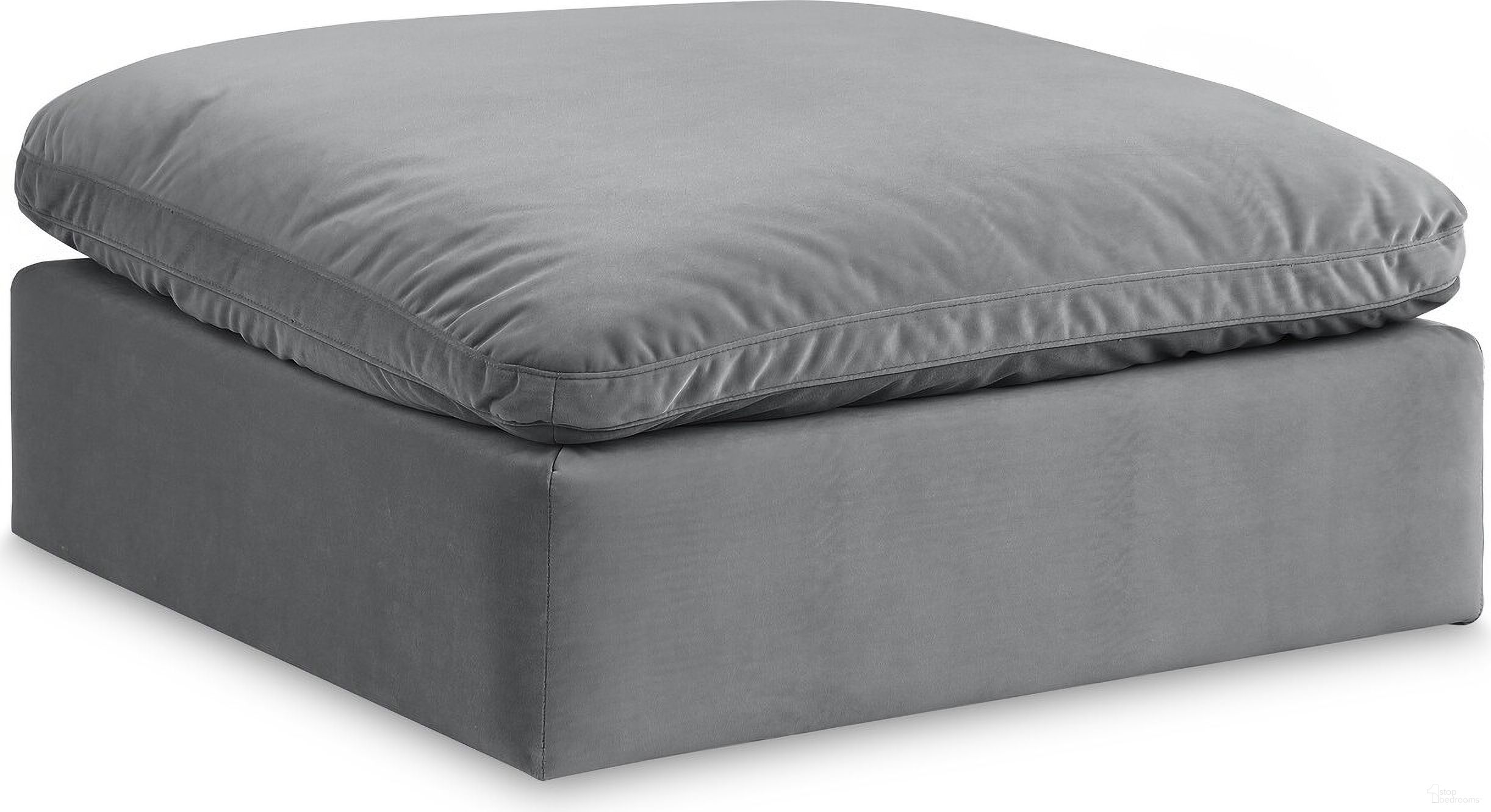 The appearance of Comfy Velvet Modular Ottoman In Grey designed by Meridian in the modern / contemporary interior design. This grey piece of furniture  was selected by 1StopBedrooms from Comfy Collection to add a touch of cosiness and style into your home. Sku: 189Grey-Ott. Material: Velvet.
