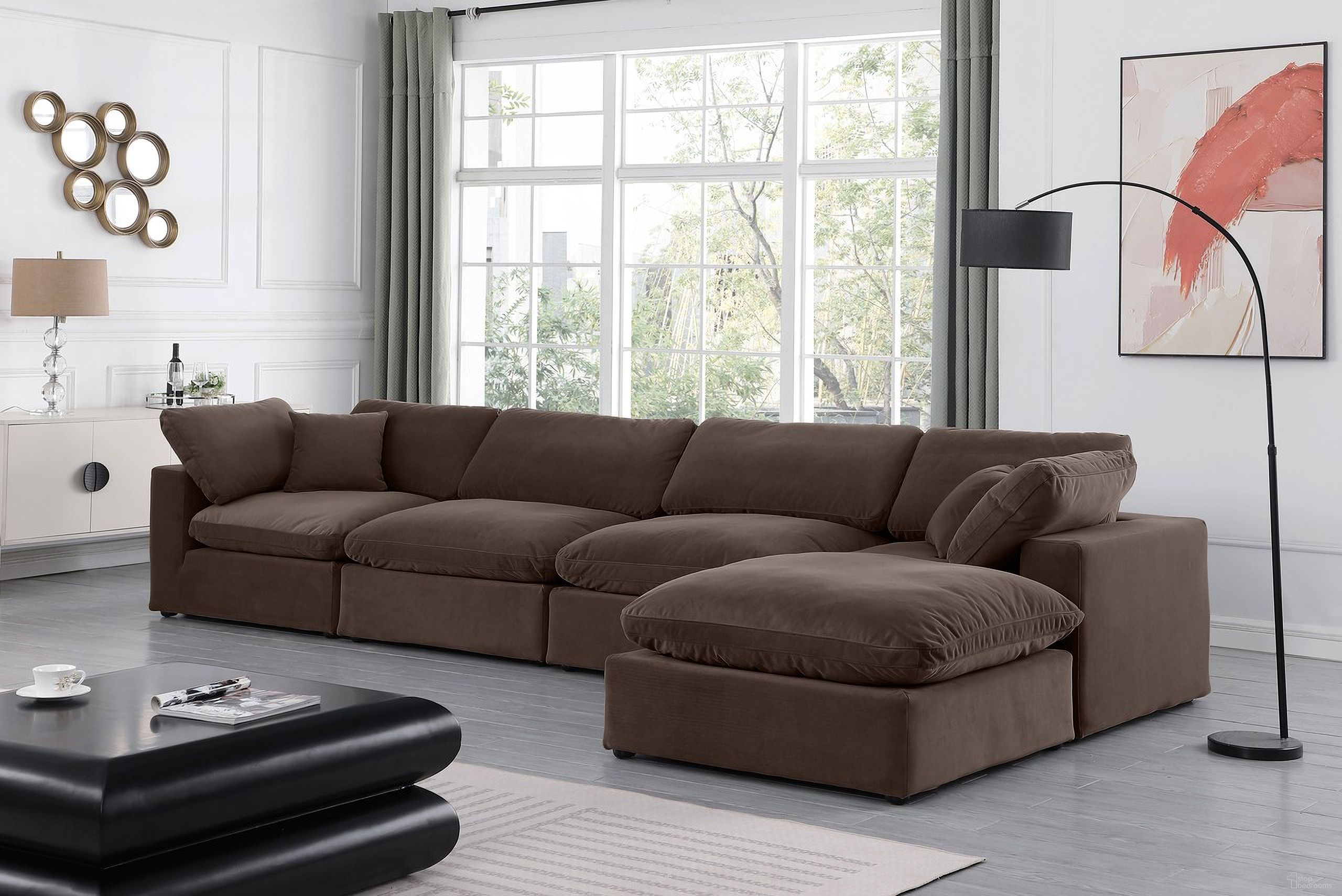 The appearance of Comfy Velvet 5 Piece Modular Sectional In Brown designed by Meridian in the modern / contemporary interior design. This brown piece of furniture was selected by 1StopBedrooms from Comfy Collection to add a touch of cosiness and style into your home. Sku: 189Brown-Armless;189Brown-Armless;189Brown-Corner;189Brown-Corner;189Brown-Ott. Material: Velvet. Layout: Modular.