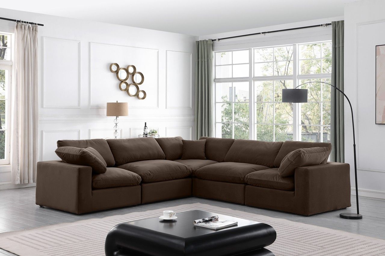 The appearance of Comfy Velvet 5 Piece Modular Sectional In Brown designed by Meridian in the modern / contemporary interior design. This brown piece of furniture  was selected by 1StopBedrooms from Comfy Collection to add a touch of cosiness and style into your home. Sku: 189Brown-Armless;189Brown-Armless;189Brown-Corner;189Brown-Corner;189Brown-Corner. Material: Velvet. Layout: Modular.