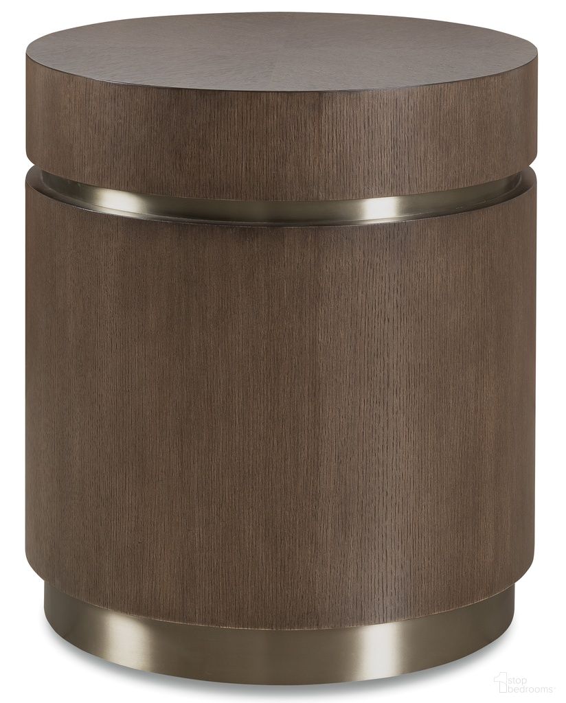 The appearance of Commerce and Market Roll With It Round End Table In Dark Wood designed by Hooker in the transitional interior design. This dark wood piece of furniture  was selected by 1StopBedrooms from Commerce and Market Collection to add a touch of cosiness and style into your home. Sku: 7228-80261-89. Material: Oak Veneer.
