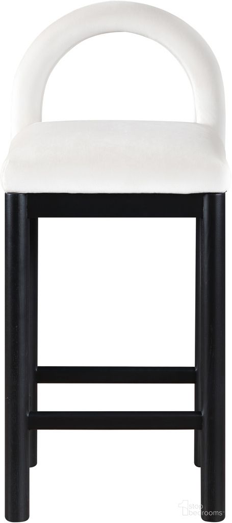The appearance of Conrad Velvet Counter Stool In Cream and Black designed by Meridian in the modern / contemporary interior design. This cream and black piece of furniture was selected by 1StopBedrooms from Conrad Collection to add a touch of cosiness and style into your home. Sku: 11035Cream-C. Material: Velvet.