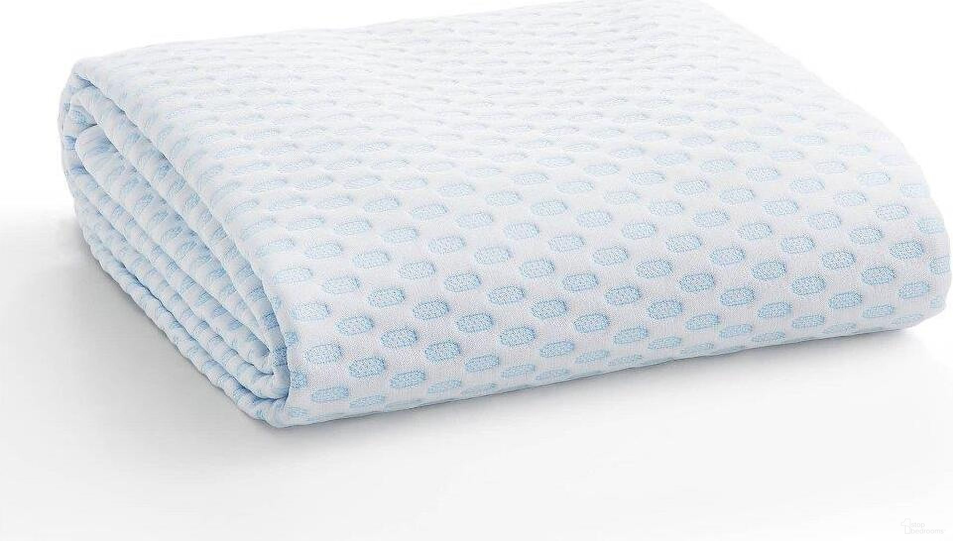 The appearance of Cooling Mattress Protector WKSCPE30MP designed by Malouf in the modern / contemporary interior design. This white piece of furniture was selected by 1StopBedrooms from to add a touch of cosiness and style into your home. Sku: WKSCPE30MP. Material: Fabric. Bed Size: California King. Mattress Size: Split California King.
