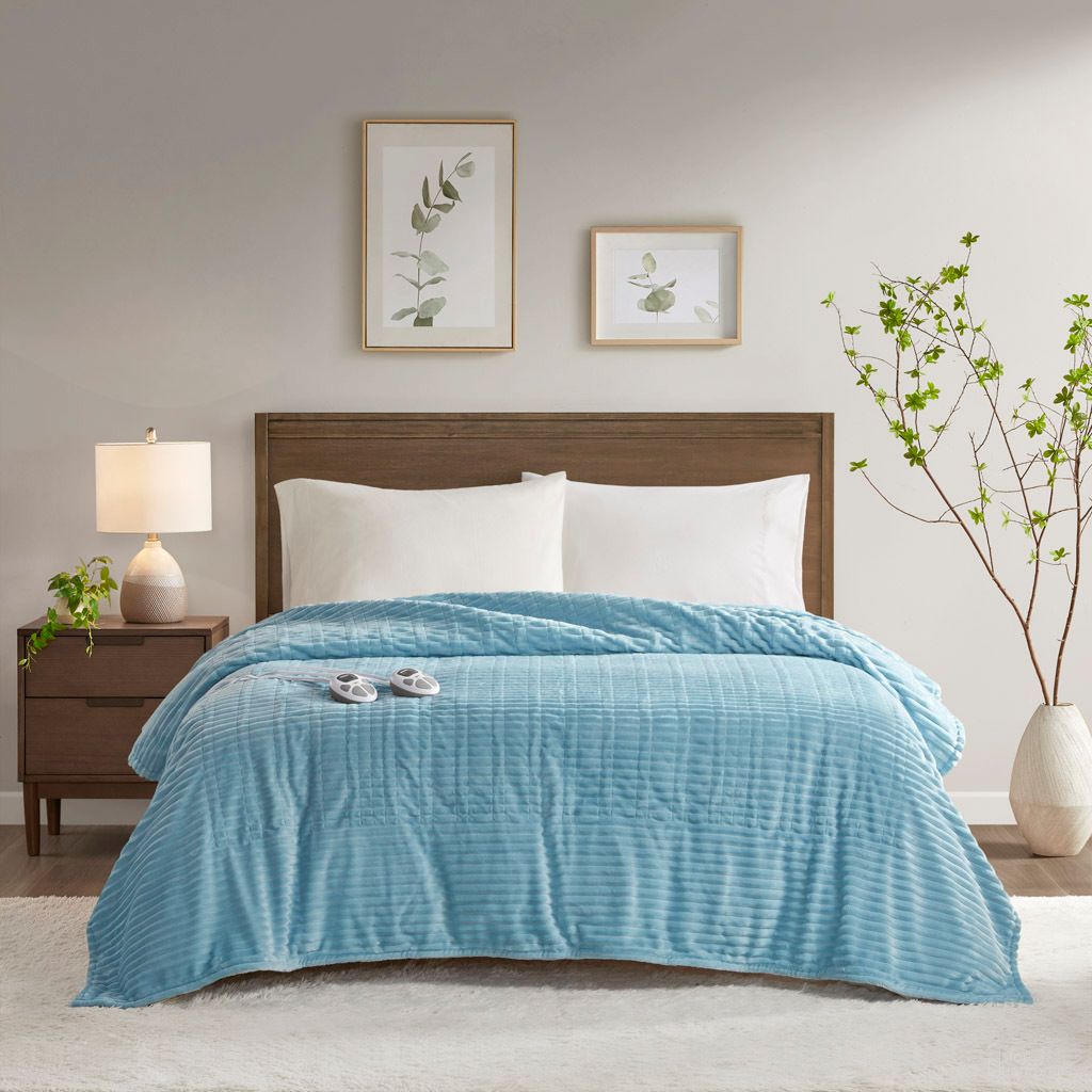 Corded Plush Heated King Blanket In Blue
