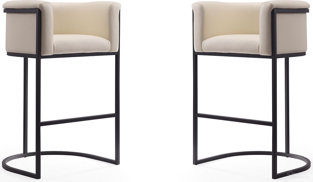 The appearance of Cosmopolitan Barstool in Cream and Black (Set of 2) designed by Manhattan Comfort in the transitional interior design. This cream and black piece of furniture was selected by 1StopBedrooms from Cosmopolitan Collection to add a touch of cosiness and style into your home. Sku: BS015-CR;BS015-CR. Material: Metal.