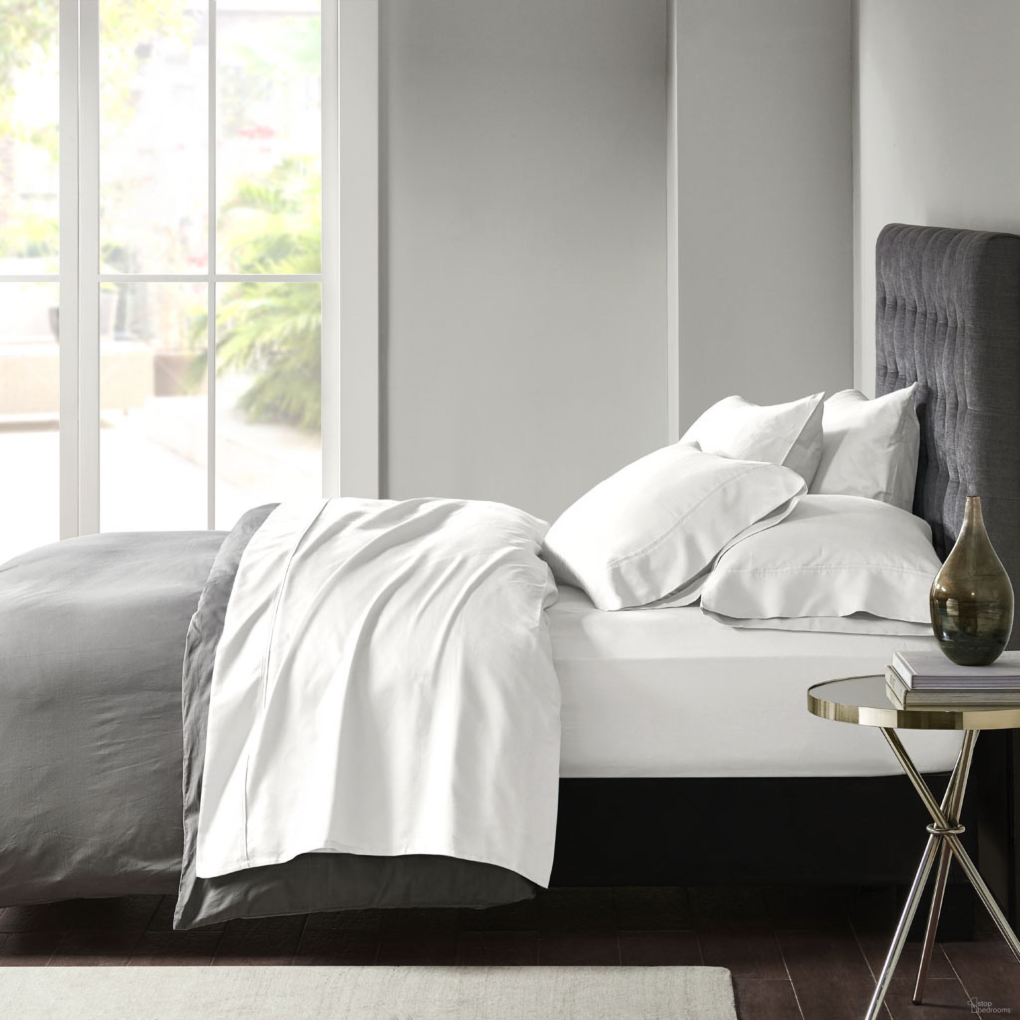 The appearance of Cotton and Polyester 800Tc Cvc Sateen 6 Piece California King Sheet Set In White designed by Olliix in the transitional interior design. This white piece of furniture was selected by 1StopBedrooms from 800 Thread Count Collection to add a touch of cosiness and style into your home. Sku: MP20-6427. Material: Polyester. Bed Size: California King.