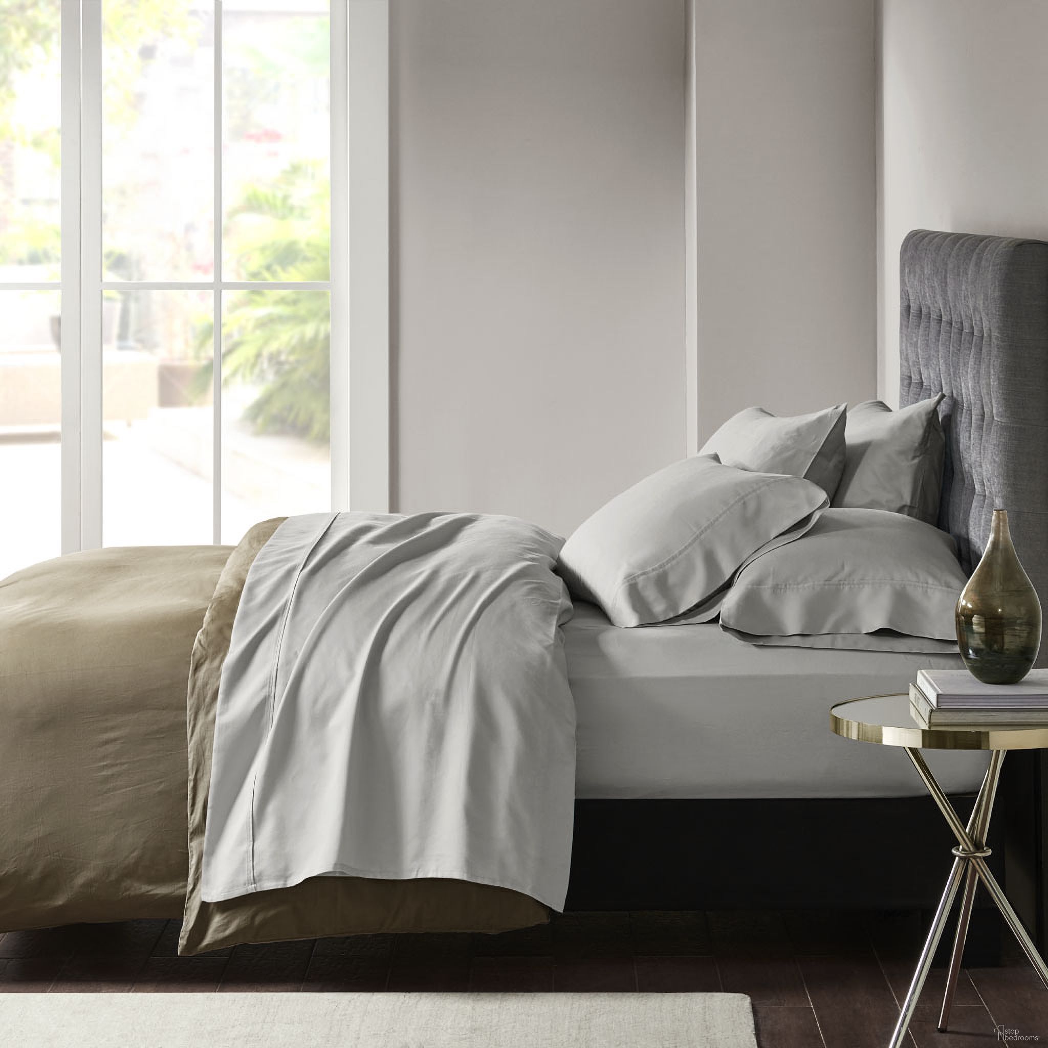 The appearance of Cotton and Polyester Sateen Blend 7 Piece Split King Sheet Set In Grey designed by Olliix in the transitional interior design. This grey piece of furniture was selected by 1StopBedrooms from 800 Thread Count Collection to add a touch of cosiness and style into your home. Sku: MPH20-0019. Material: Polyester. Bed Size: Split King.