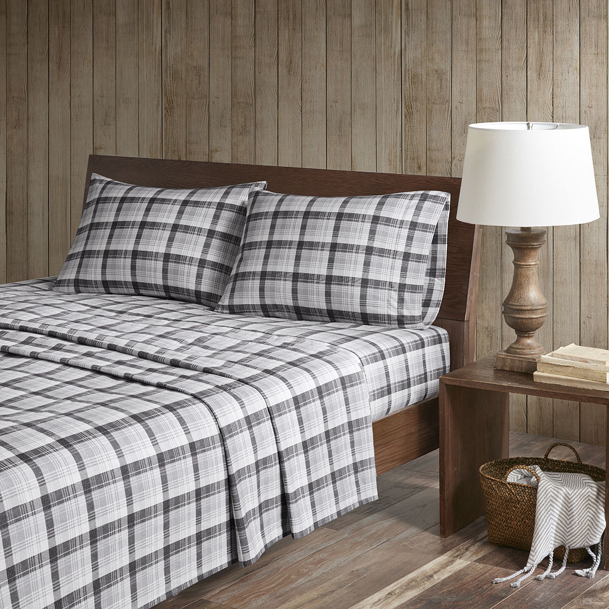 The appearance of Cotton Flannel Printed 4 Piece King Sheet Set In Grey Plaid designed by Olliix in the cabin / lodge interior design. This grey plaid piece of furniture was selected by 1StopBedrooms from Flannel Collection to add a touch of cosiness and style into your home. Sku: WR20-2047. Bed Size: King. Material: Cotton.