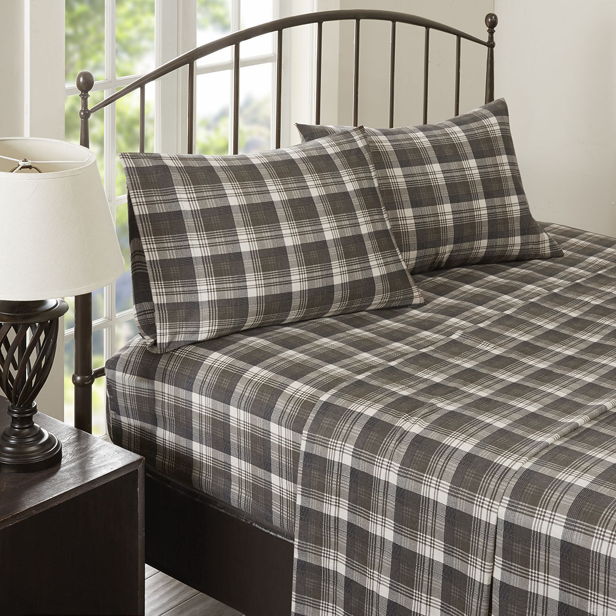 The appearance of Cotton Flannel 4 Piece California King Sheet Set In Brown Plaid designed by Olliix in the cabin / lodge interior design. This brown plaid piece of furniture was selected by 1StopBedrooms from Flannel Collection to add a touch of cosiness and style into your home. Sku: WR20-1798. Bed Size: California King. Material: Cotton.