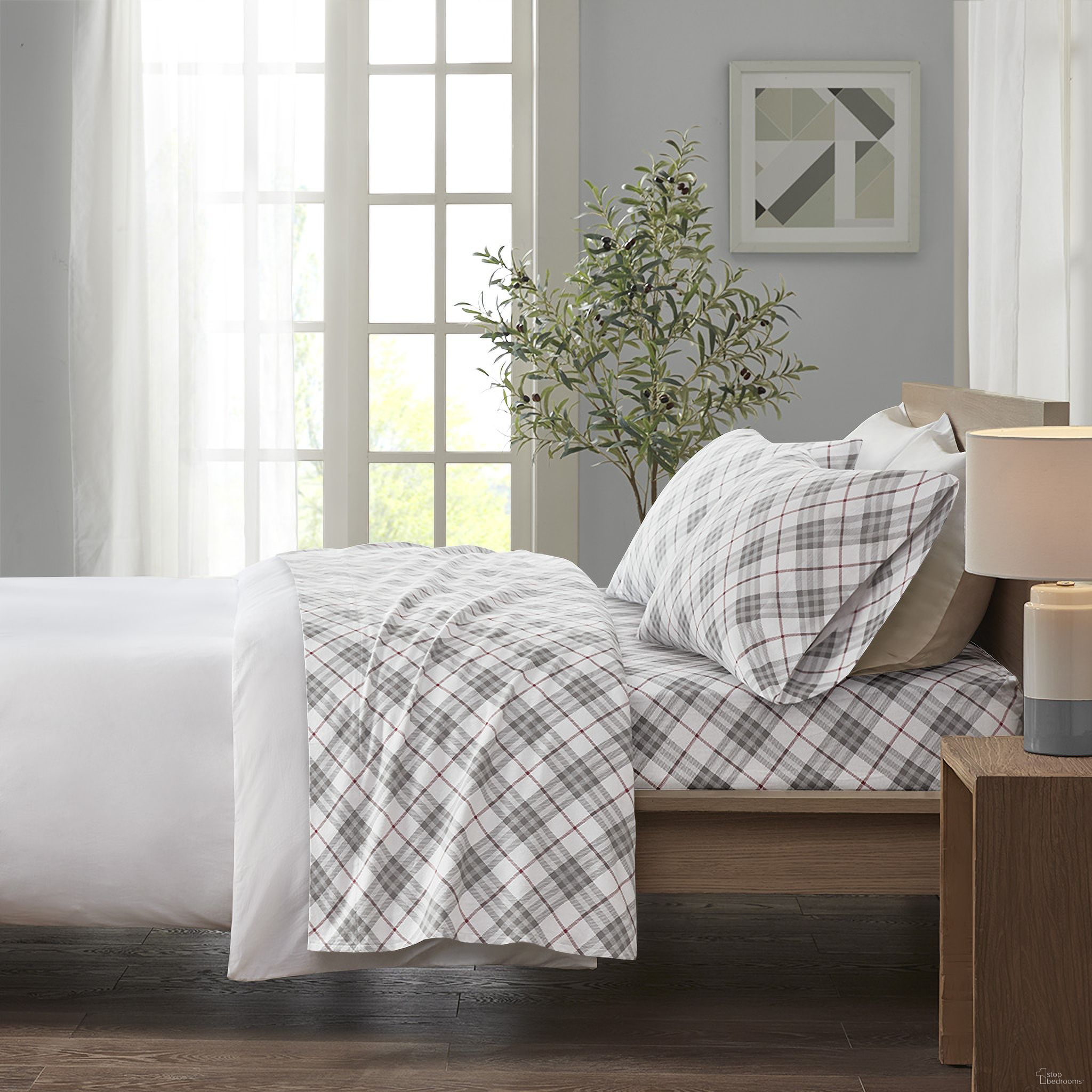 The appearance of Cozy Cotton Flannel 4 Piece King Sheet Set In Red Plaid designed by Olliix in the transitional interior design. This red plaid piece of furniture  was selected by 1StopBedrooms from Cozy Flannel Collection to add a touch of cosiness and style into your home. Sku: TN20-0079. Bed Size: King. Material: Cotton.