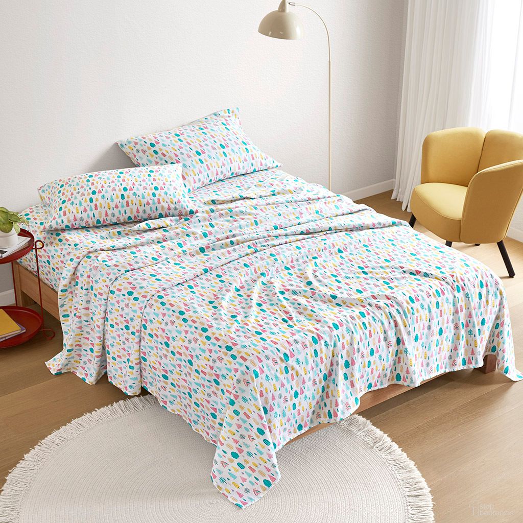 Cozy Soft Cotton Flannel Printed Sheet Set In White Holiday Trees