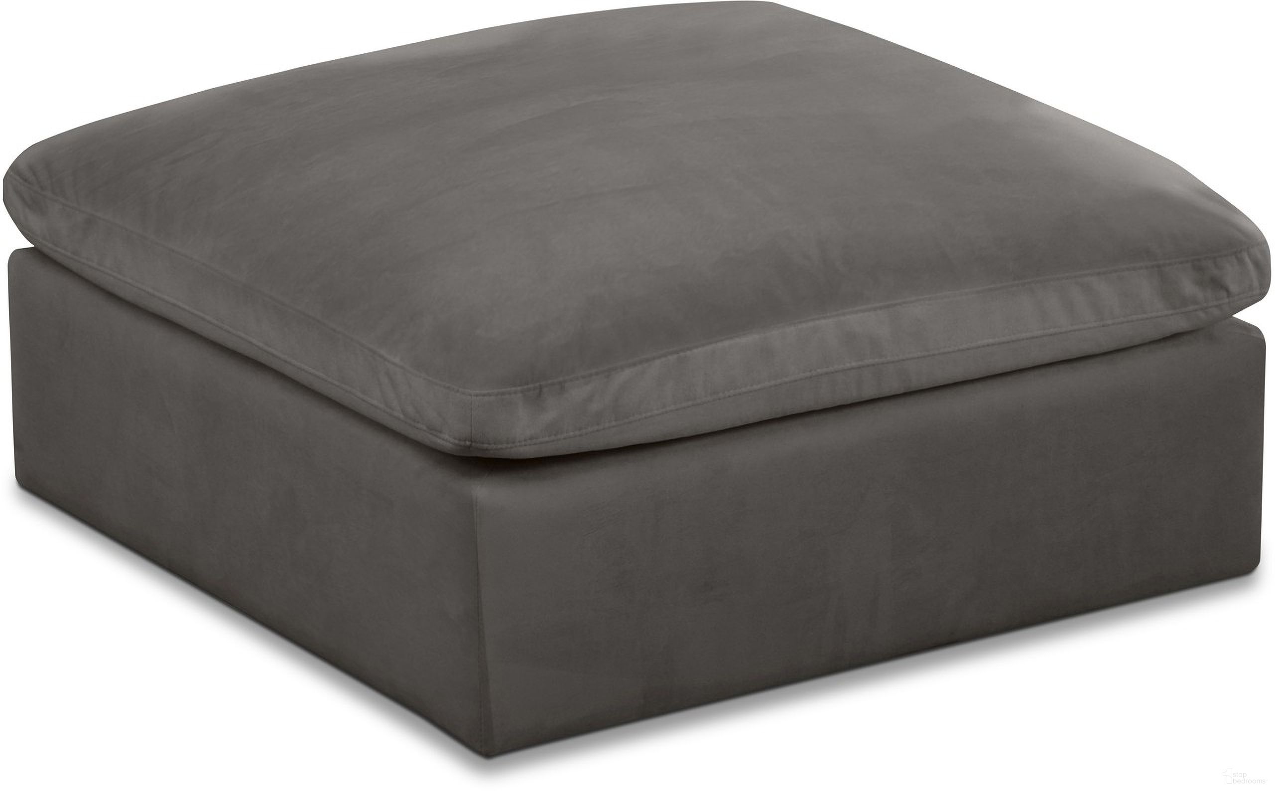 The appearance of Cozy Velvet Ottoman In Grey designed by Meridian in the modern / contemporary interior design. This grey piece of furniture was selected by 1StopBedrooms from Cozy Collection to add a touch of cosiness and style into your home. Sku: 634Grey-Ott. Material: Velvet.
