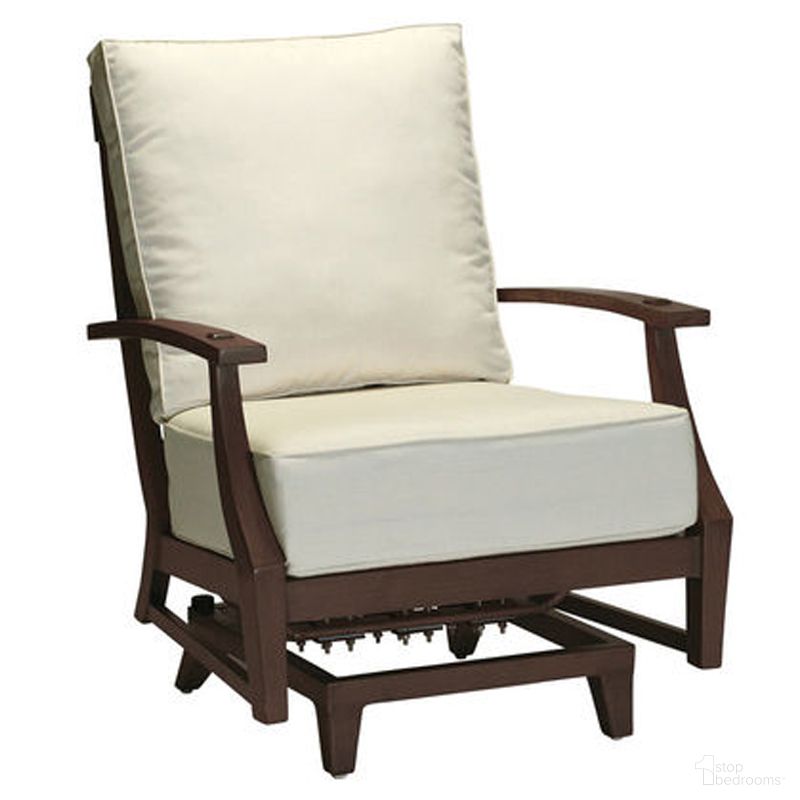 The appearance of Croquet Aluminum Spring Lounge In Bali Pearl designed by Summer Classics in the transitional interior design. This bali pearl piece of furniture  was selected by 1StopBedrooms from Croquet Aluminum Collection to add a touch of cosiness and style into your home. Sku: 334817+C314P4219N. Material: Aluminum.