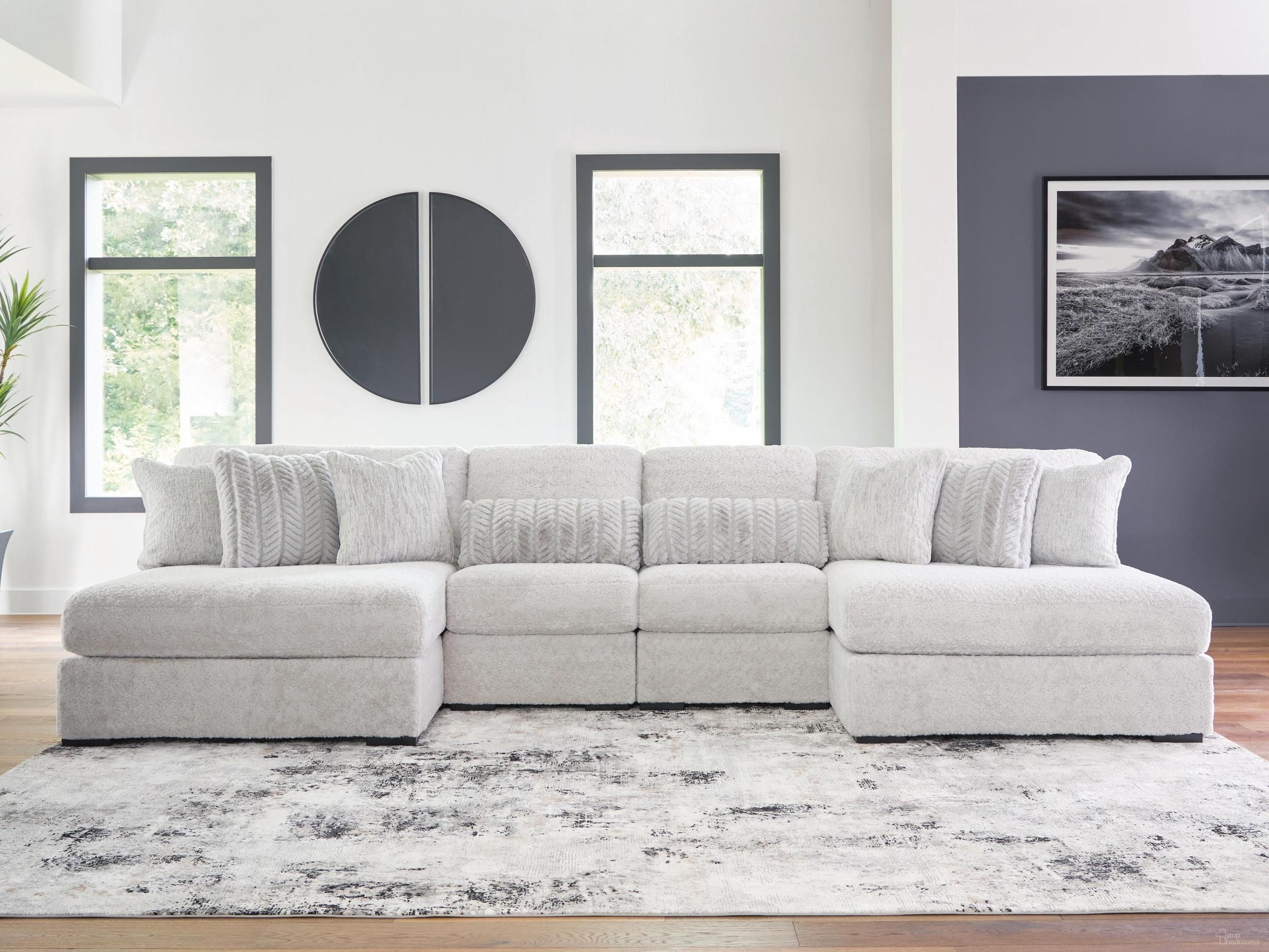 Cuddlesome 4-Piece Sectional with Chaise In Arctic