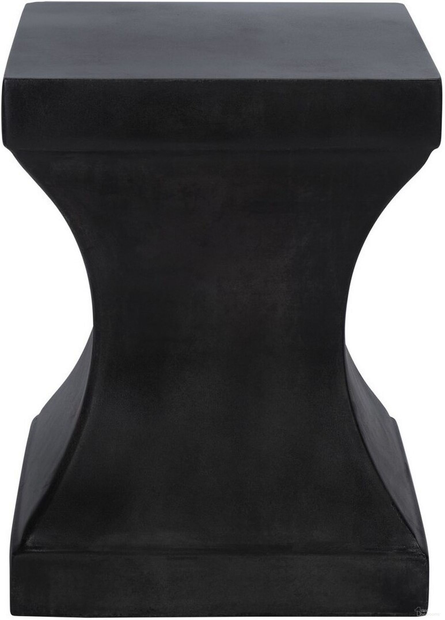 The appearance of Curby Indoor-Outdoor Modern Concrete 17.7 Inch Height Accent Table in Black designed by Safavieh in the modern / contemporary interior design. This black piece of furniture was selected by 1StopBedrooms from Curby Collection to add a touch of cosiness and style into your home. Sku: VNN1002C. Material: Concrete.