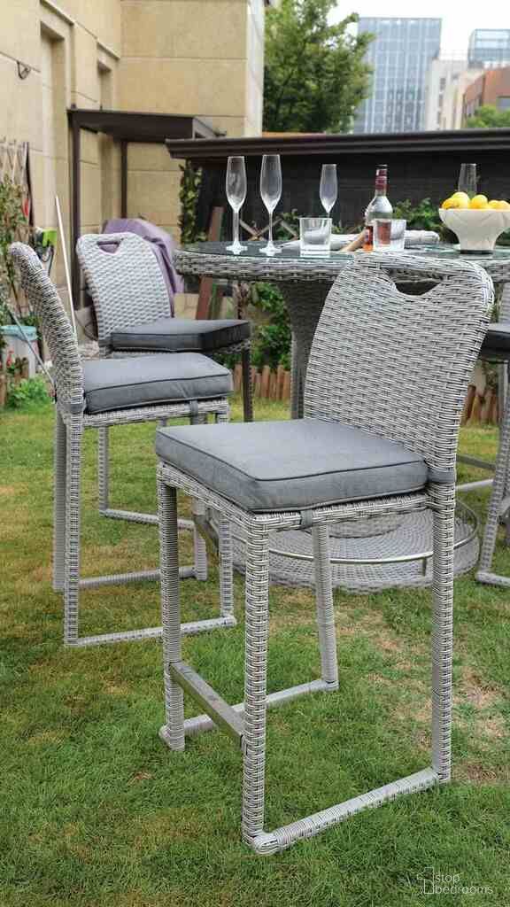 The appearance of Cyprus Bar Chair In Gray designed by Furniture of America in the modern / contemporary interior design. This gray piece of furniture was selected by 1StopBedrooms from Cyprus Collection to add a touch of cosiness and style into your home. Sku: GM-2007-6PK. Material: Aluminum.