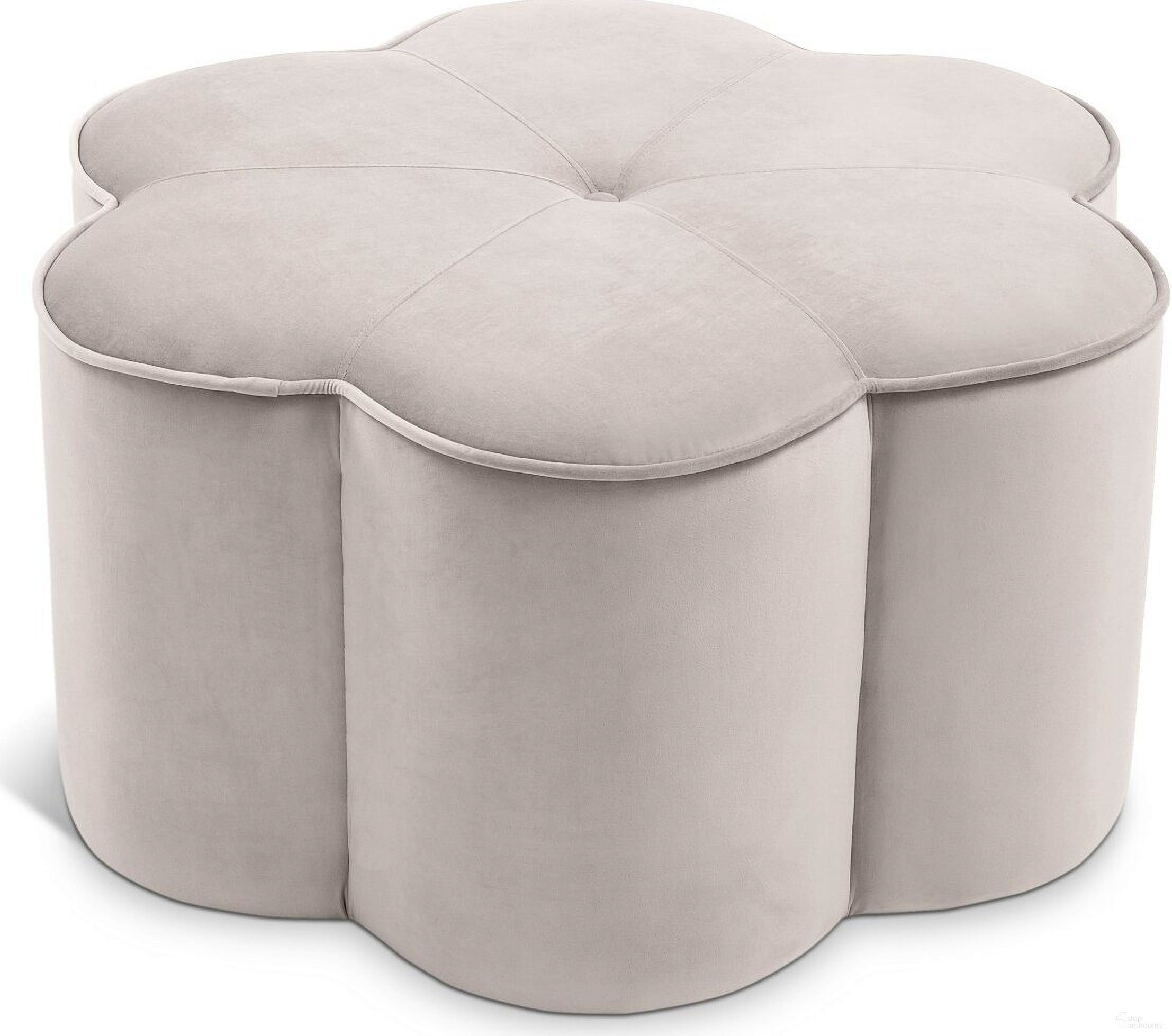 The appearance of Daisy Velvet Ottoman In Cream designed by Meridian in the modern / contemporary interior design. This cream velvet piece of furniture was selected by 1StopBedrooms from Daisy Collection to add a touch of cosiness and style into your home. Sku: 172Cream. Material: Velvet.