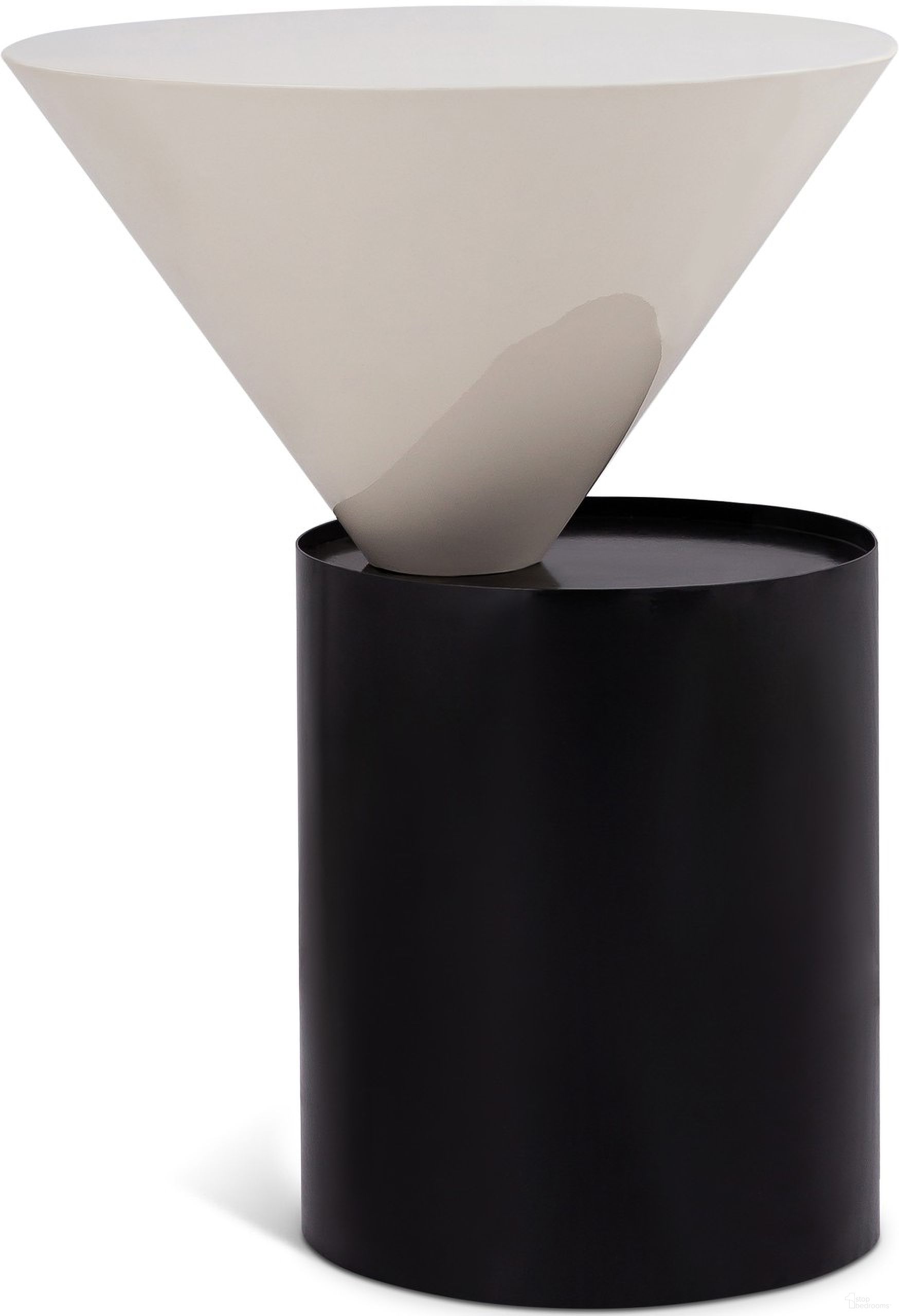 The appearance of Damon End Table In White and Black designed by Meridian in the modern / contemporary interior design. This white and black piece of furniture  was selected by 1StopBedrooms from Damon Collection to add a touch of cosiness and style into your home. Sku: 266-E. Material: Iron.