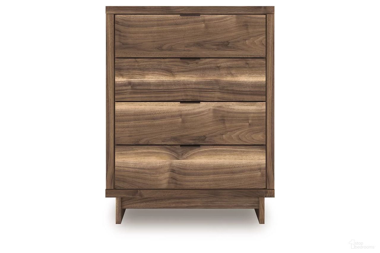 The appearance of Darcalli Chest of Drawers In Brown designed by Signature Design by Ashley in the transitional interior design. This brown piece of furniture  was selected by 1StopBedrooms from Darcalli Collection to add a touch of cosiness and style into your home. Sku: NCB3367-244. Material: Engineered Wood.