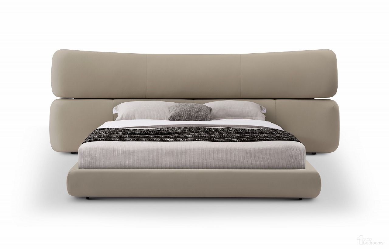 The appearance of Debrah Montessa King Bed In Beige designed by Klaussner Home Furnishings in the modern / contemporary interior design. This beige piece of furniture  was selected by 1StopBedrooms from Debrah Collection to add a touch of cosiness and style into your home. Sku: B24088-HB;B24088-ST;B24088-FB. Material: Fabric. Bed Size: King. Bed Type: Upholstered Bed.