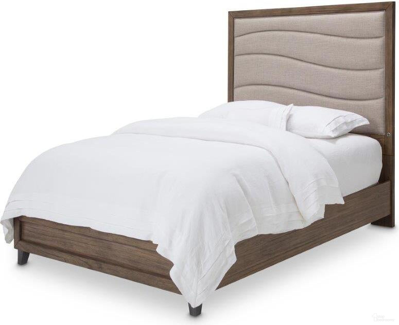 The appearance of Del Mar Sound Boardwalk Antique Pewter Queen Panel Bed designed by Michael Amini in the modern / contemporary interior design. This antique pewter piece of furniture was selected by 1StopBedrooms from Del Mar Sound Collection to add a touch of cosiness and style into your home. Sku: KI-DELM012-215;KI-DELM132-215;9000238-00. Bed Type: Panel Bed. Bed Size: Queen. Material: Wood Veneer.