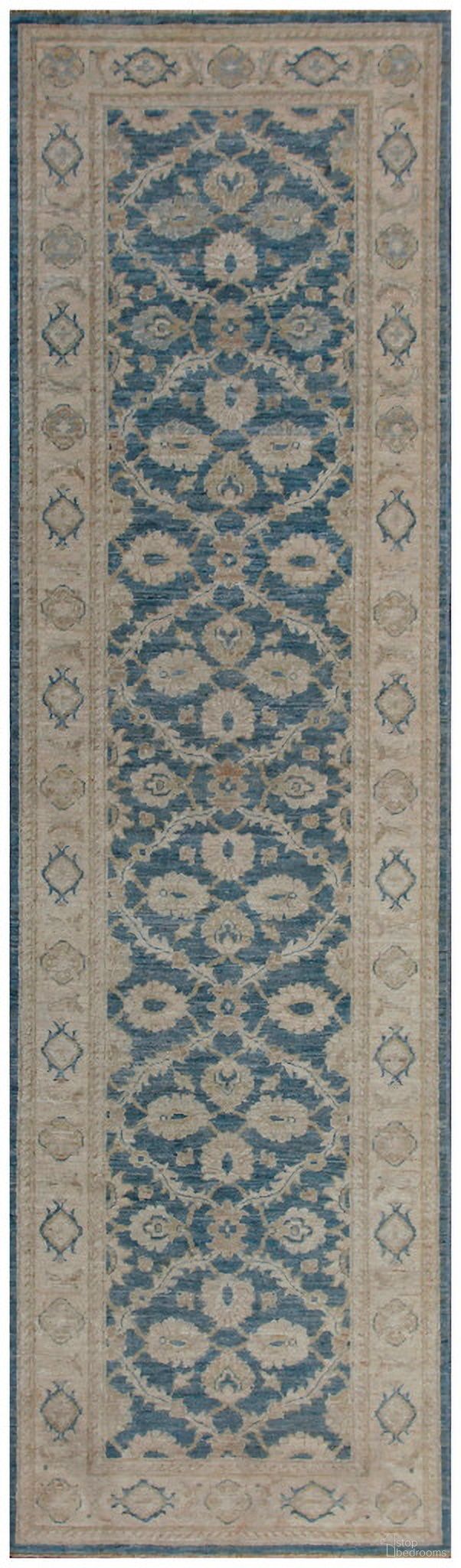 Denver Hand-Knotted Lamb's Wool Area Rug- 2' 8" x 9' 3" In Grey and Ivory